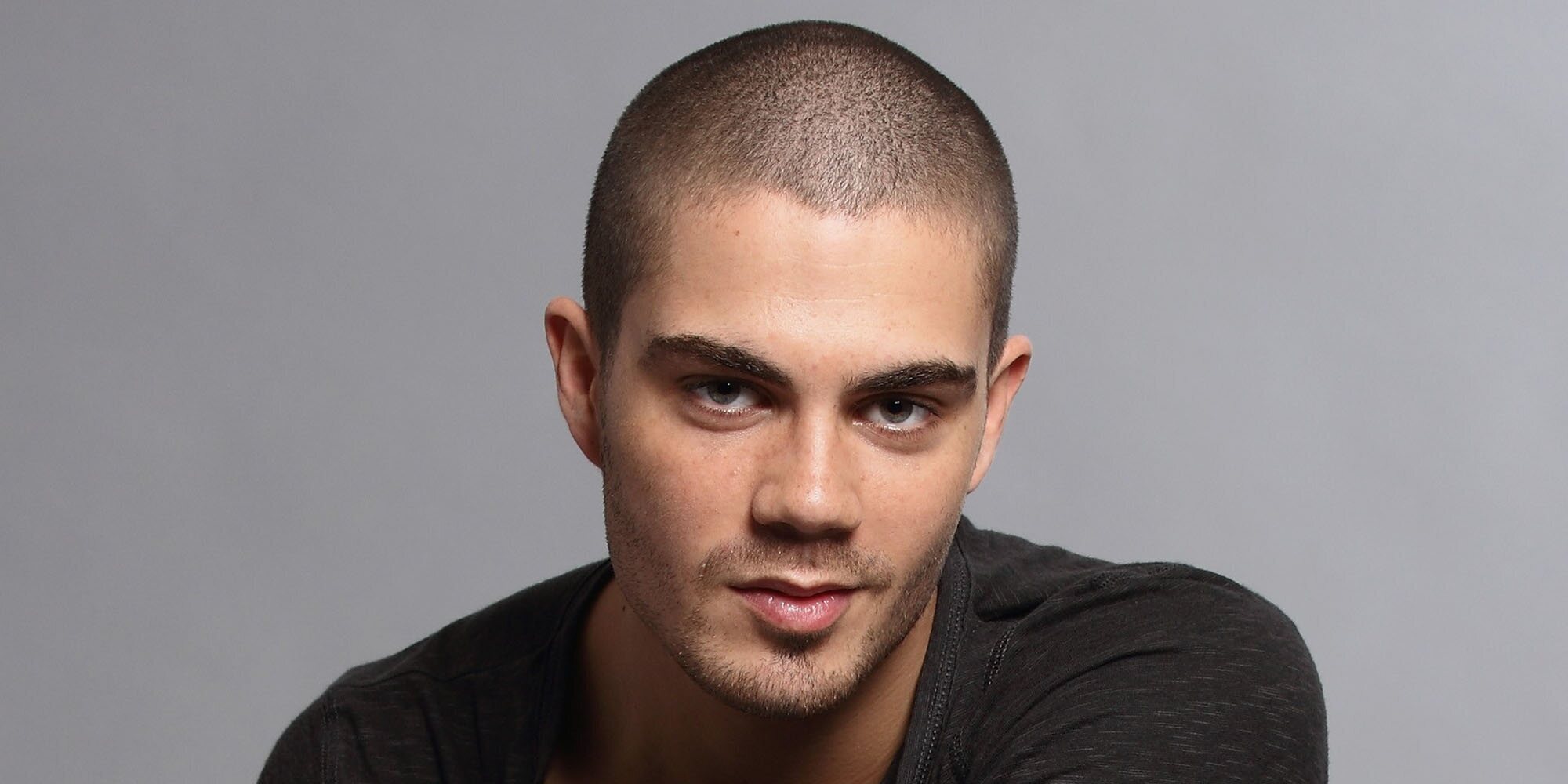 Max George de The Wanted muestra las secuelas de un accidente de buceo y da un consejo para evitarlo