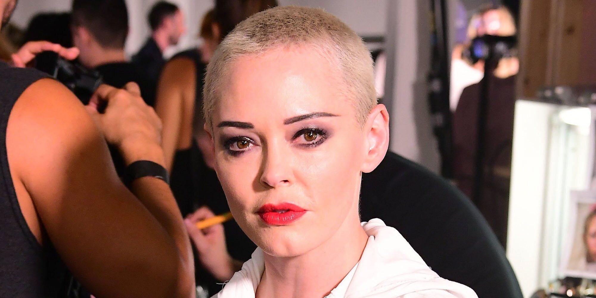 Rose McGowan llama "lagarta" y critica a Oprah Winfrey por su amistad con Harvey Wenstein