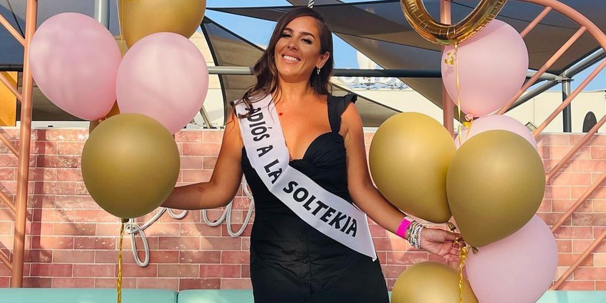 Anabel Pantoja se olvida de todos sus problemas con una increíble despedida de soltera en Canarias