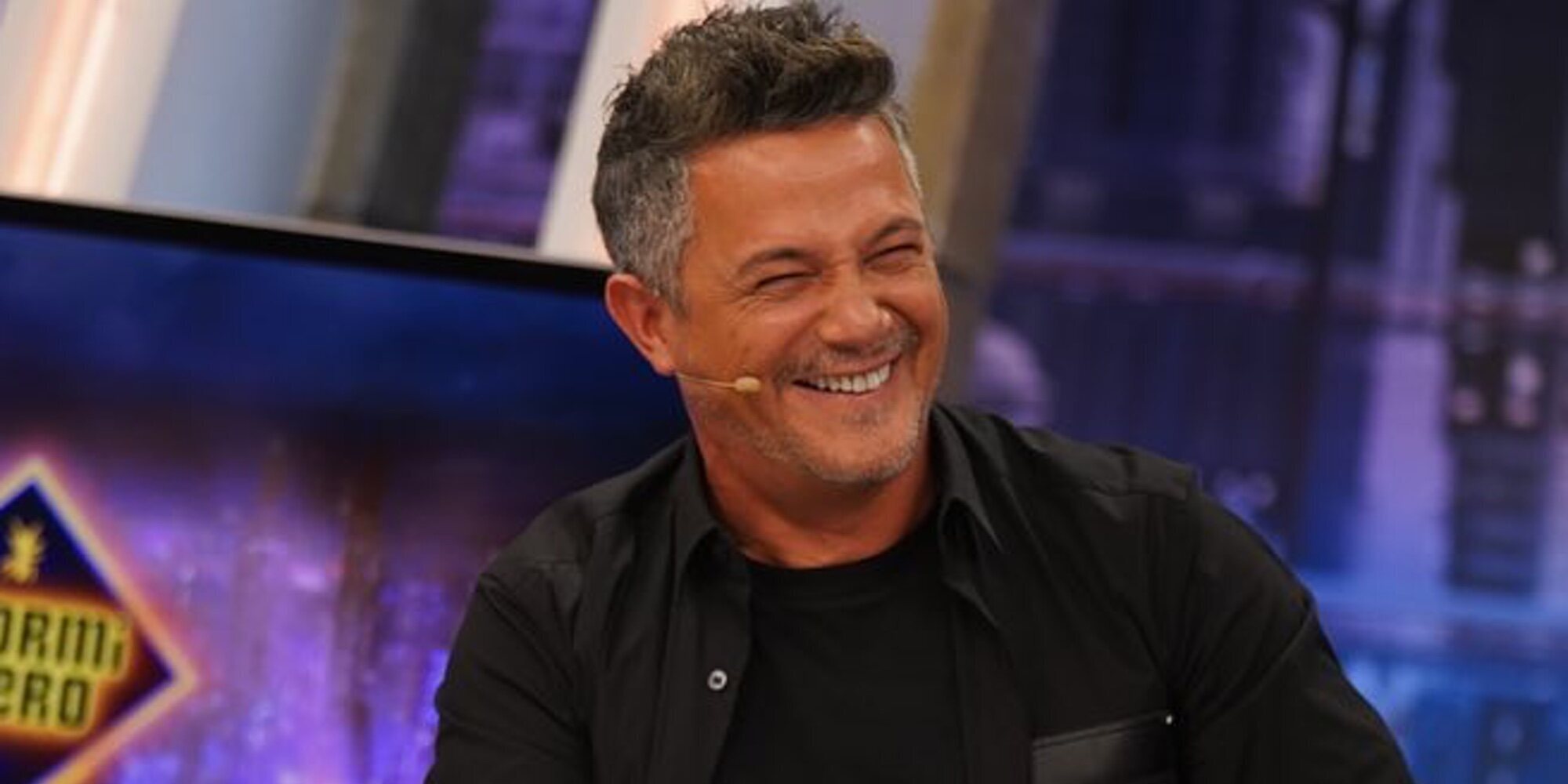 Alejandro Sanz 'sustituye' a Pablo Motos como presentador y deja al descubierto uno de sus trucos