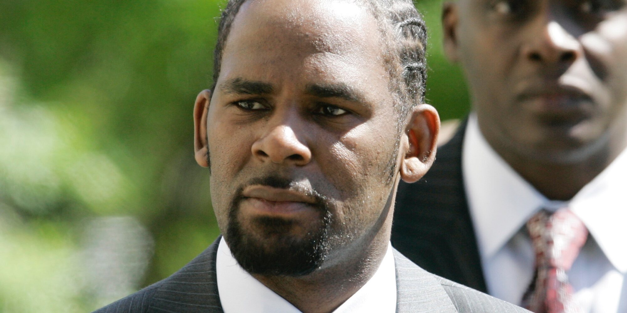 El rapero R. Kelly se enfrenta a cadena perpetua por abuso y tráfico sexual a mujeres y niñas