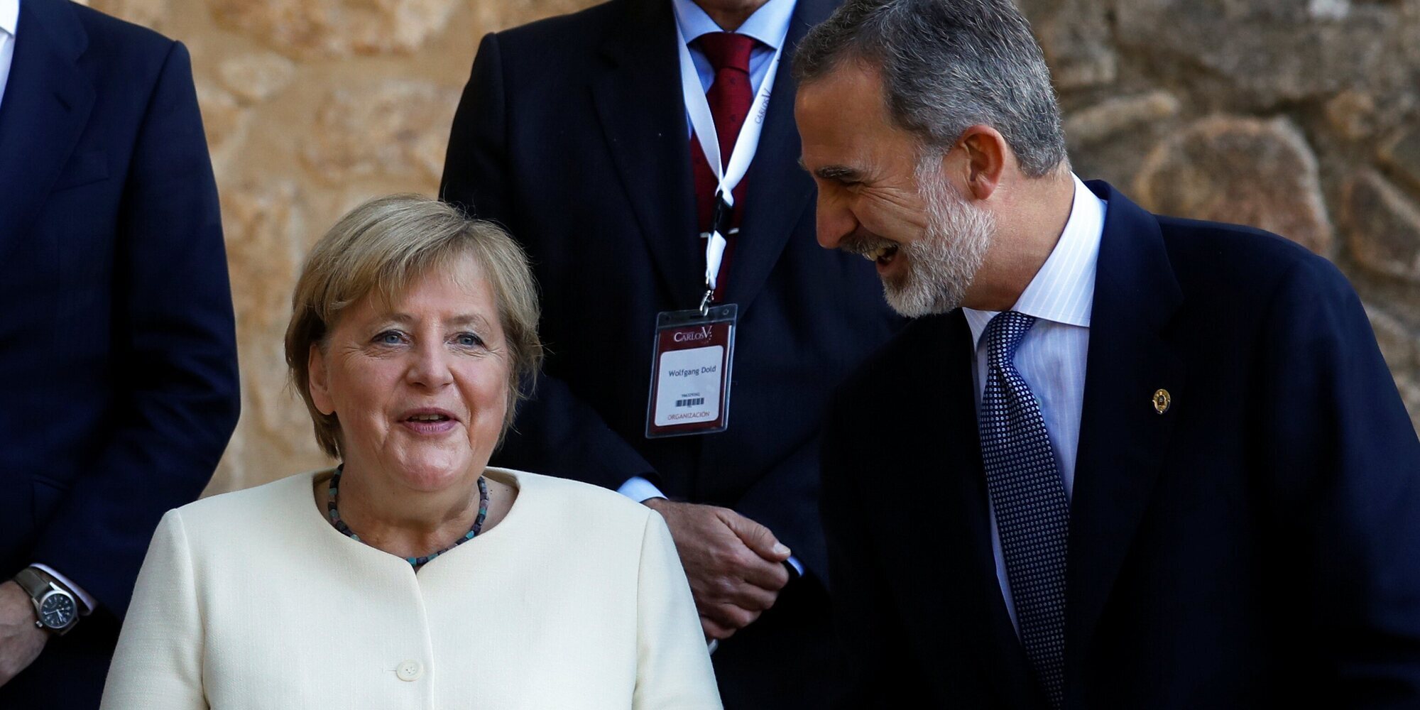 El Rey Felipe entrega a Angela Merkel el Premio Europeo Carlos V por su labor política en Europa