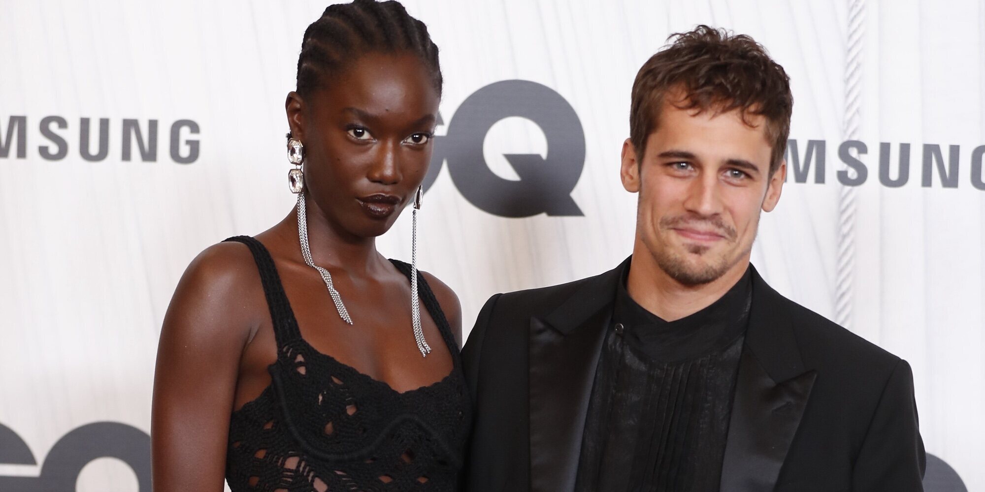 Martiño Rivas posa por primera vez con Lily Fofana en los Premios GQ confirmando así su relación