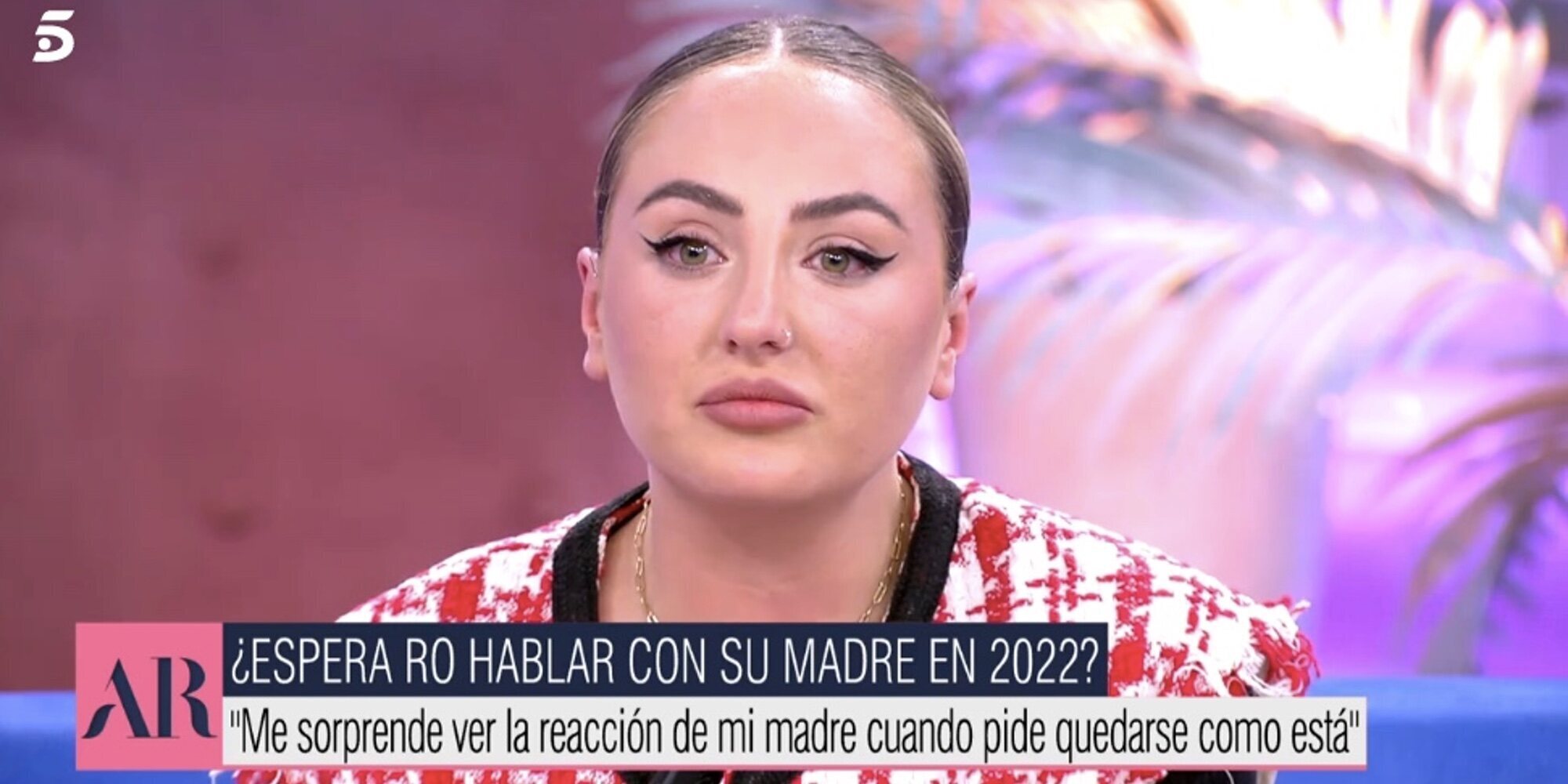 Rocío Flores se rompe: "Lo que me da pena es que mi madre permita a los compañeros de 'Sálvame' que hablen así de mí"