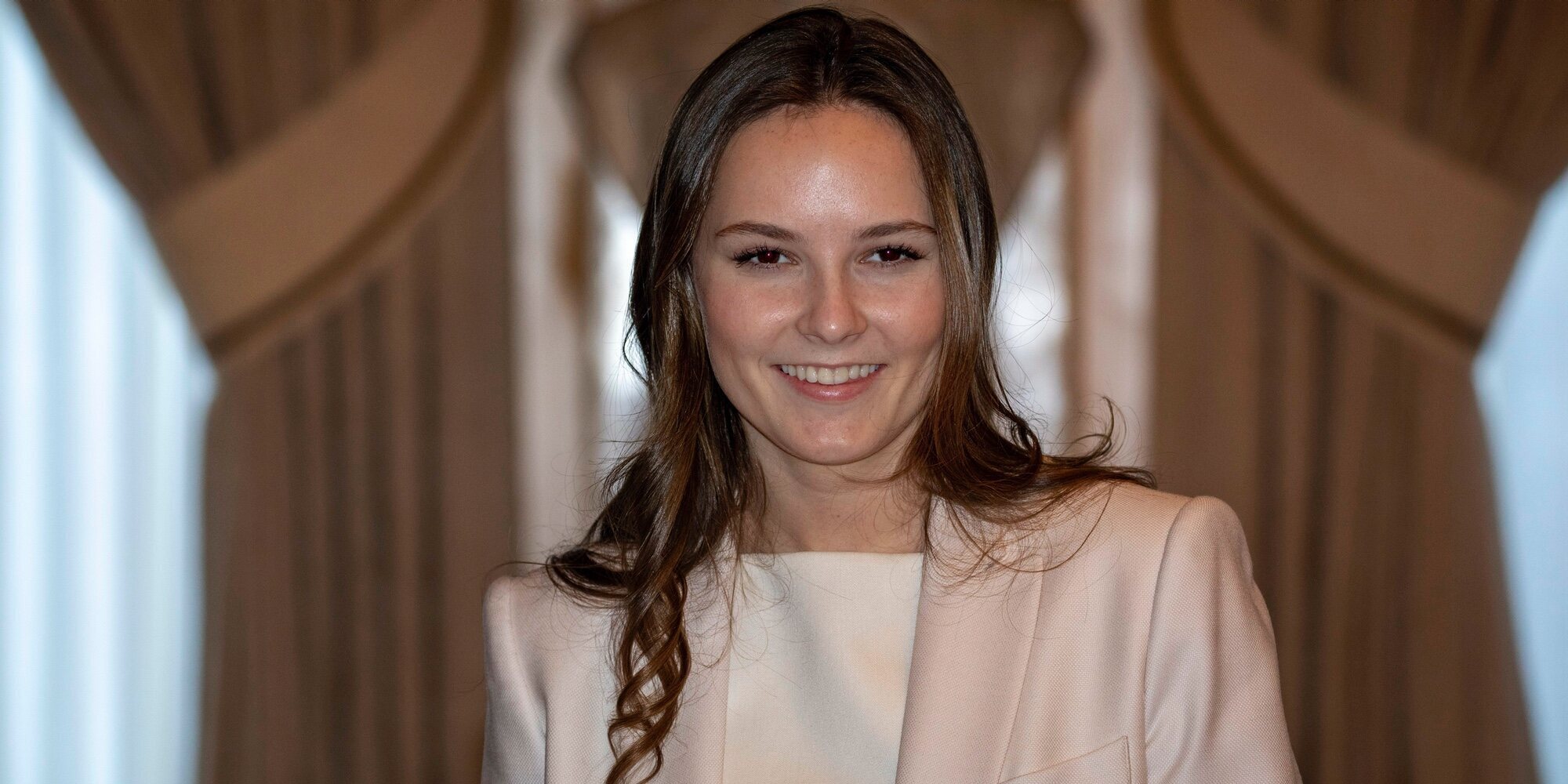 La visita de Ingrid Alexandra de Noruega a los poderes del Estado por su 18 cumpleaños: una adorable firma y la Silla del Rey