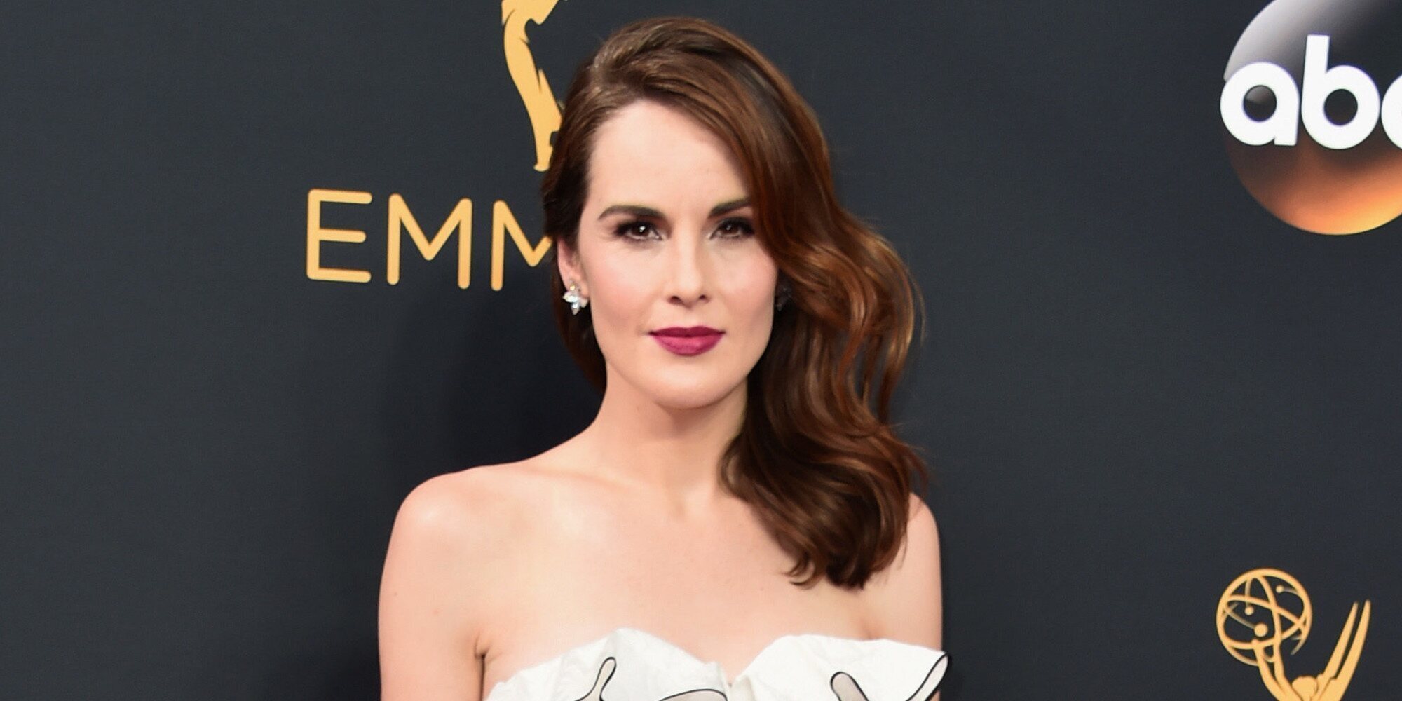 Michelle Dockery ('Downton Abbey') se promete de nuevo tras la muerte de su anterior prometido