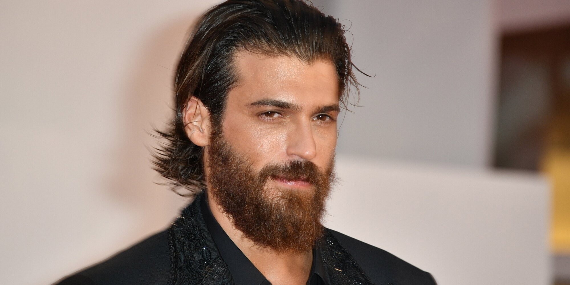 La condición que Can Yaman puso para grabar una serie de Disney Plus que tiene que ver con Demet Özdemir