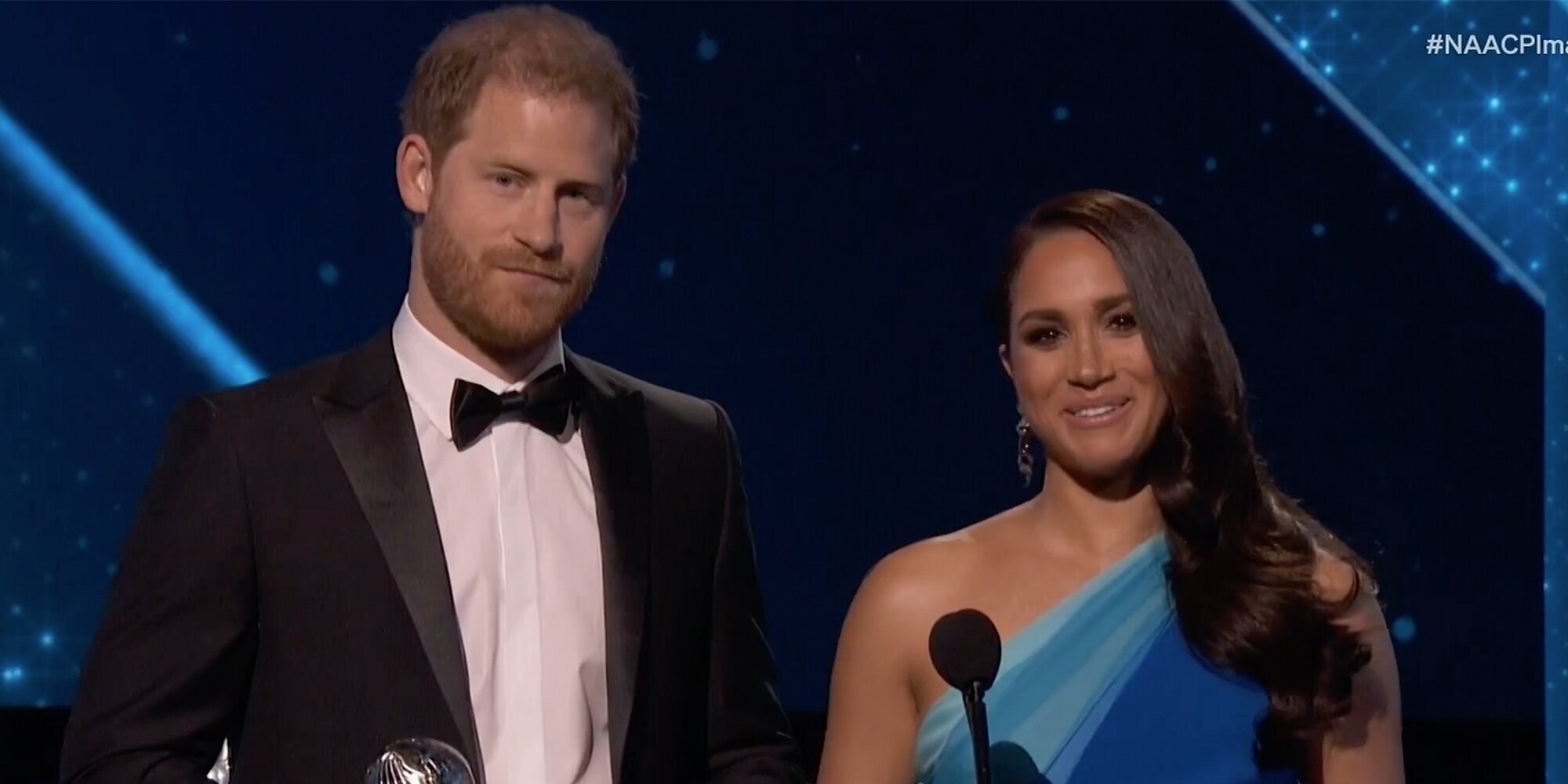 El Príncipe Harry y Meghan Markle reaparecen como grandes estrellas para recoger un premio por su labor social