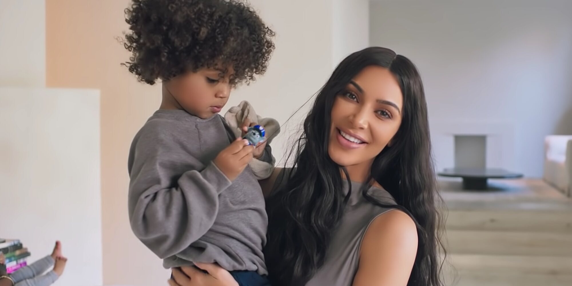 La nueva filtración del vídeo sexual de Kim Kardashian fue descubierta por su hijo Saint West en Roblox