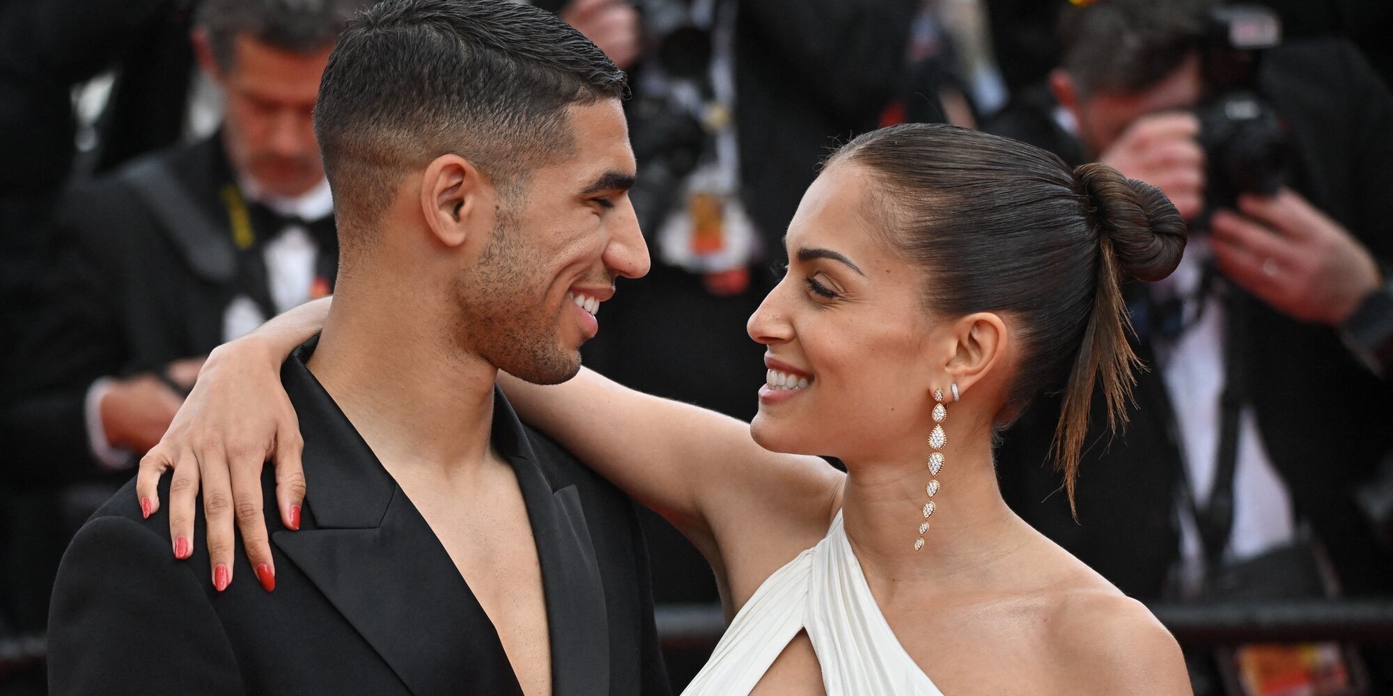 La espectacular aparición de Hiba Abouk y Achraf Hakimi en el Festival de Cannes 2022