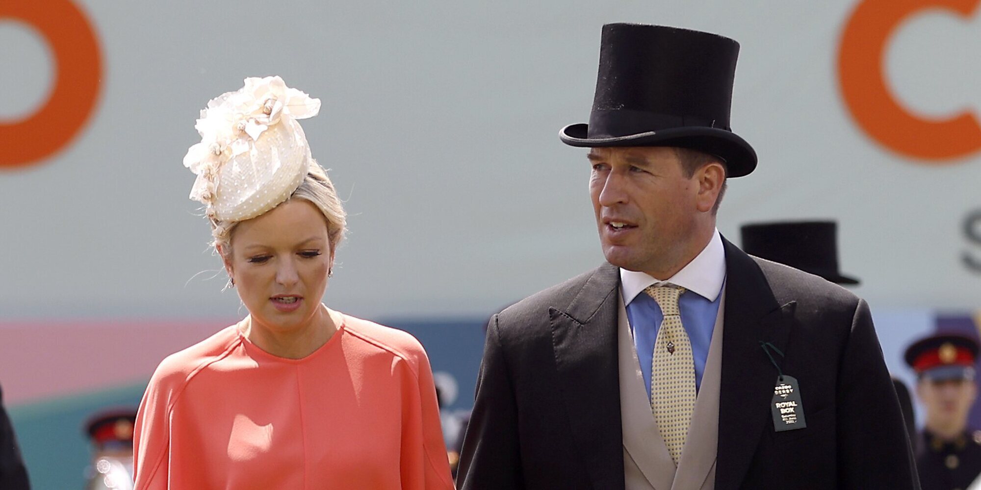 Peter Phillips y Lindsay Wallace hacen su debut como pareja en el Derby de Epsom por el Jubileo de Platino