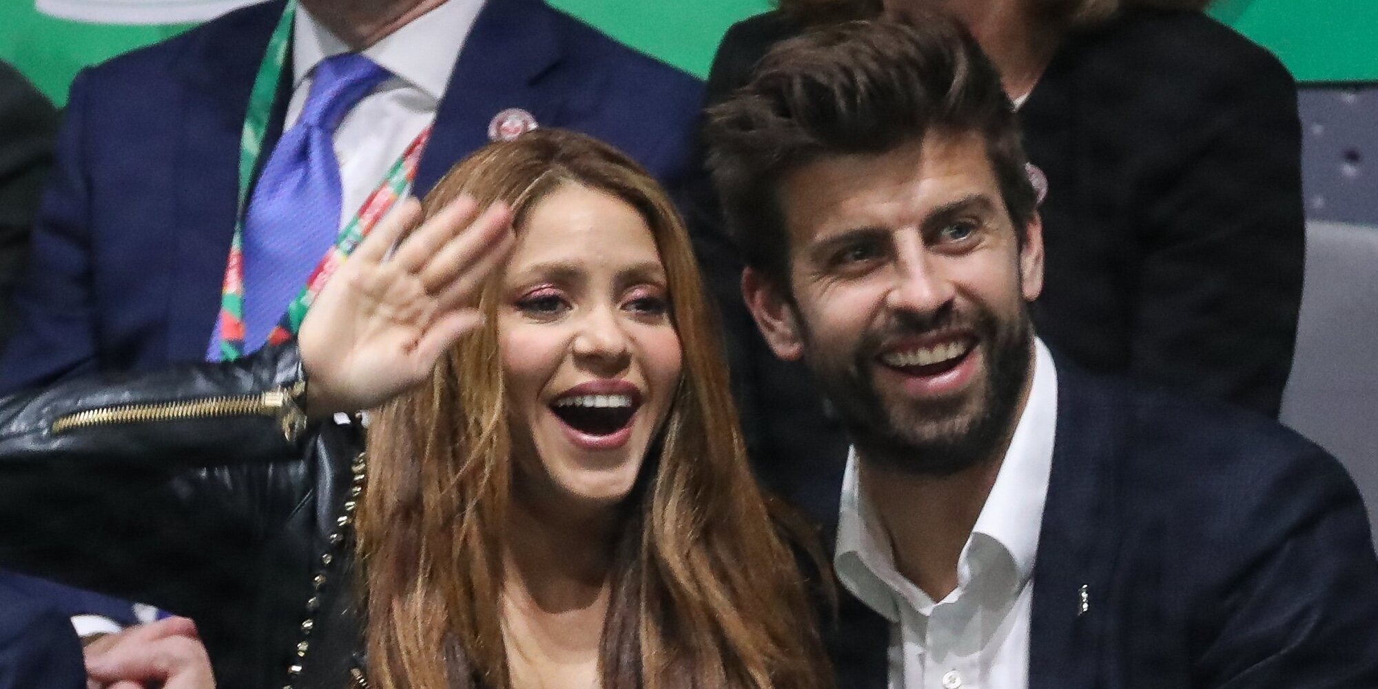 Piqué podría haber estado viendo a una exnovia: al parecer tuvo dos móviles y Shakira nunca confió en él