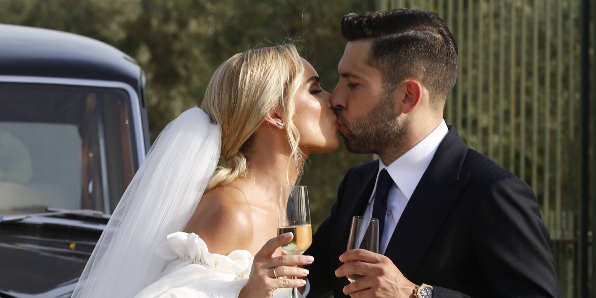 La boda de Jordi Alba y Romarey Ventura: vestido espectacular, lugar simbólico y grandes presencias