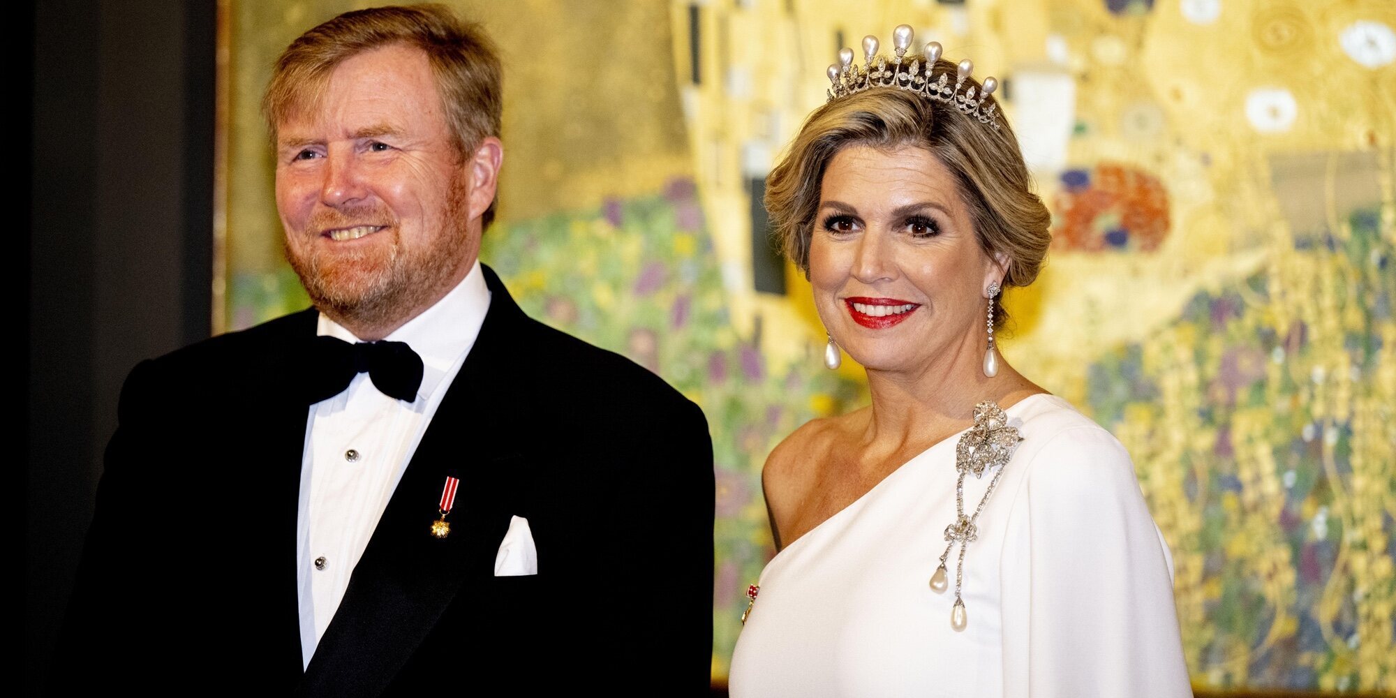 Máxima de Holanda resplandece en Viena: tiara, broche, vestidazo y lo que la Reina Letizia no hace en su lugar