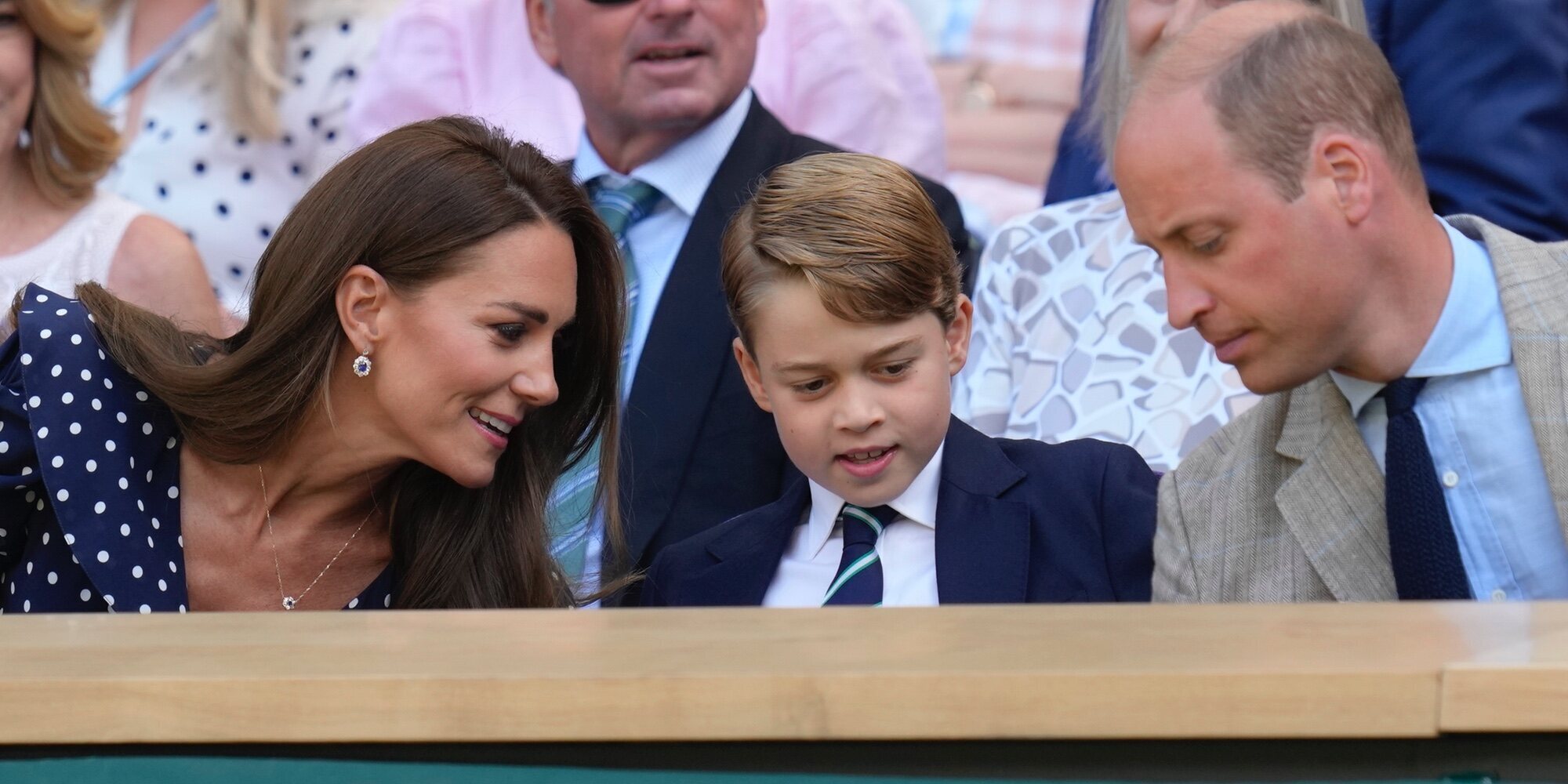 El debut del Príncipe George como espectador en Wimbledon: con sus padres y el gesto que tuvo Djokovic con él