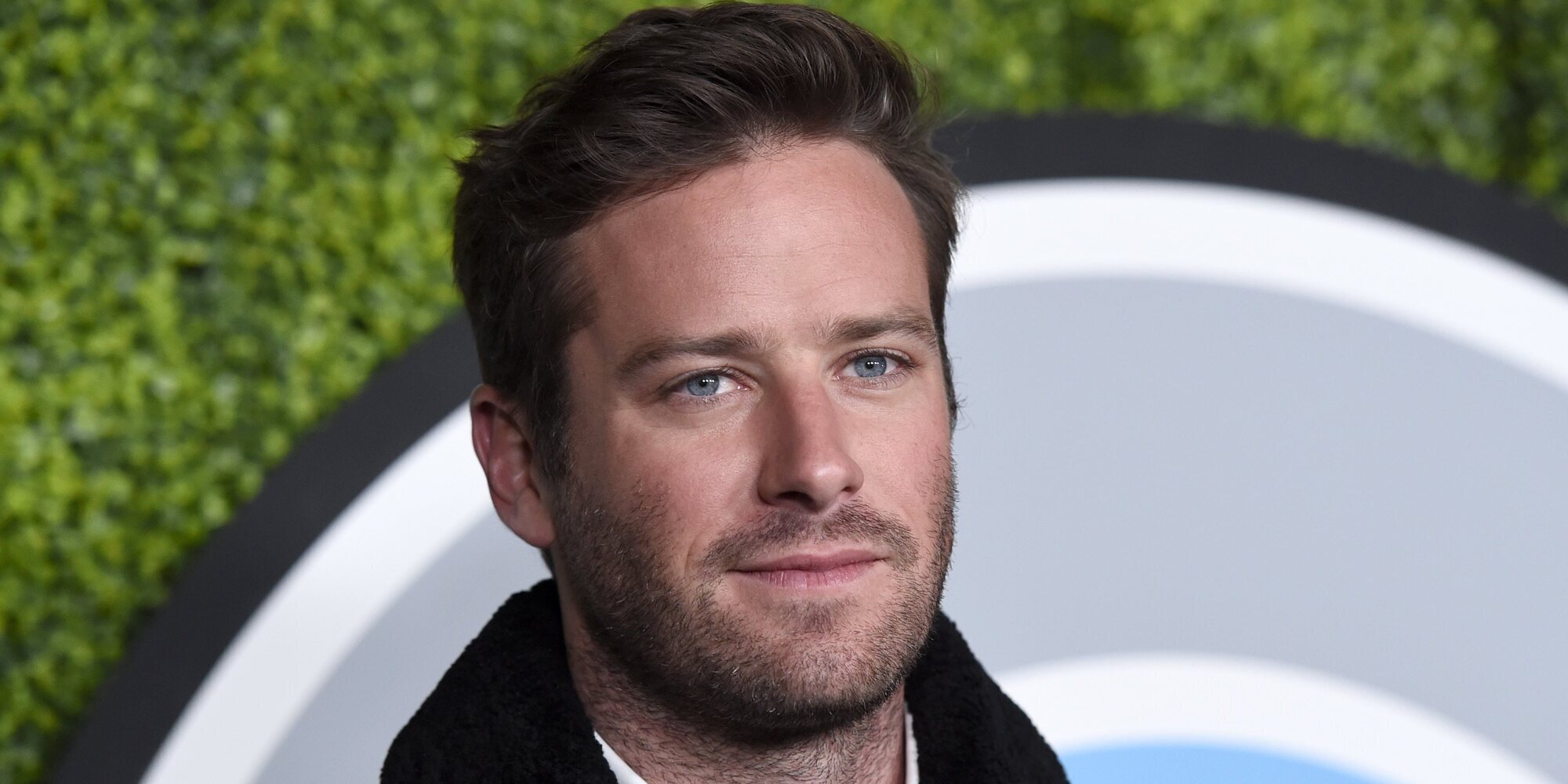 Armie Hammer regresa a Estados Unidos tras refugiarse en las Islas Caimán