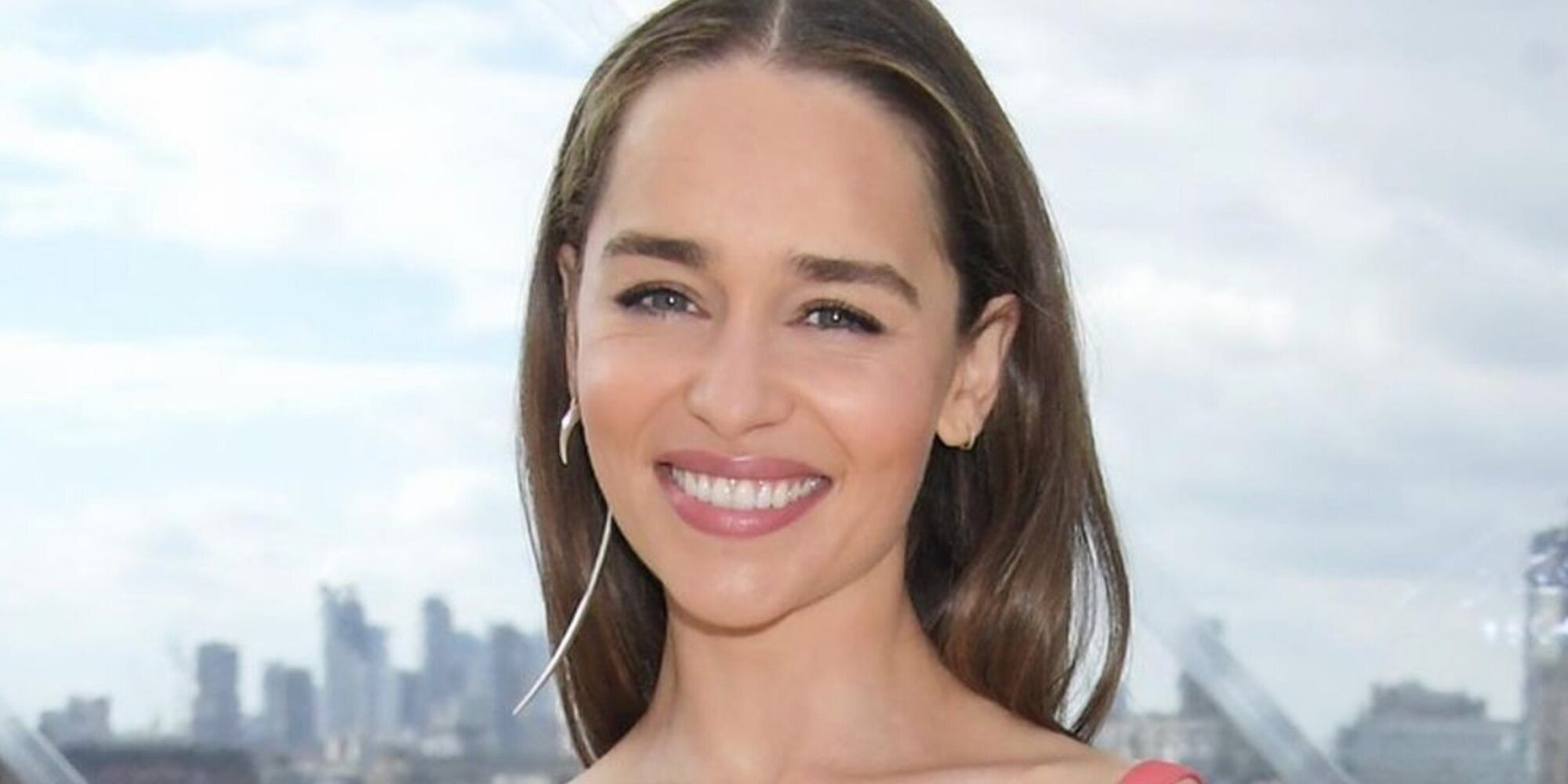 Emilia Clarke revela que los dos aneurismas que sufrió le dejaron parte del cerebro inutilizable