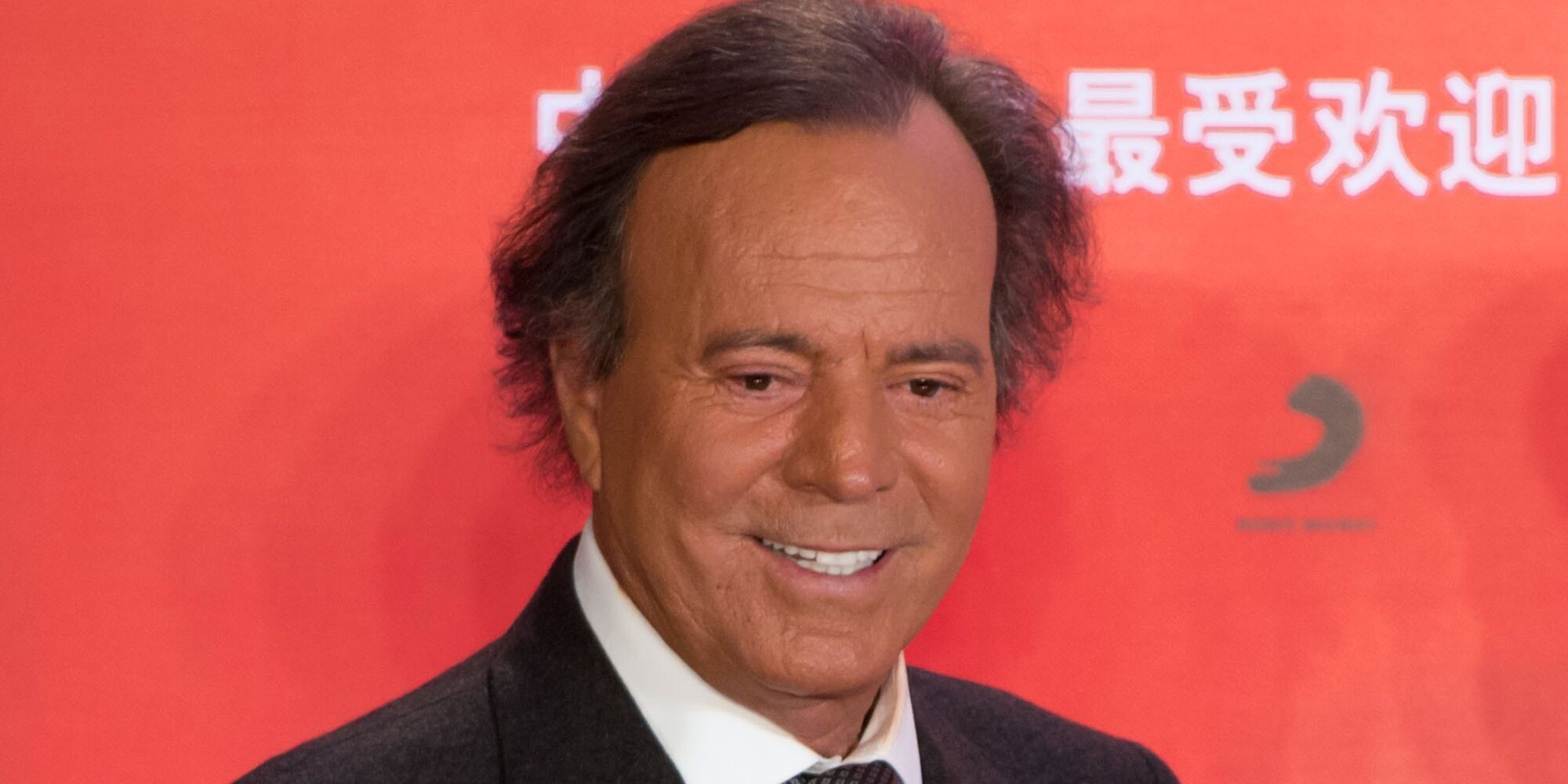 Julio Iglesias, entre las víctimas de una estafa musical valorada en más de 20 millones de dólares