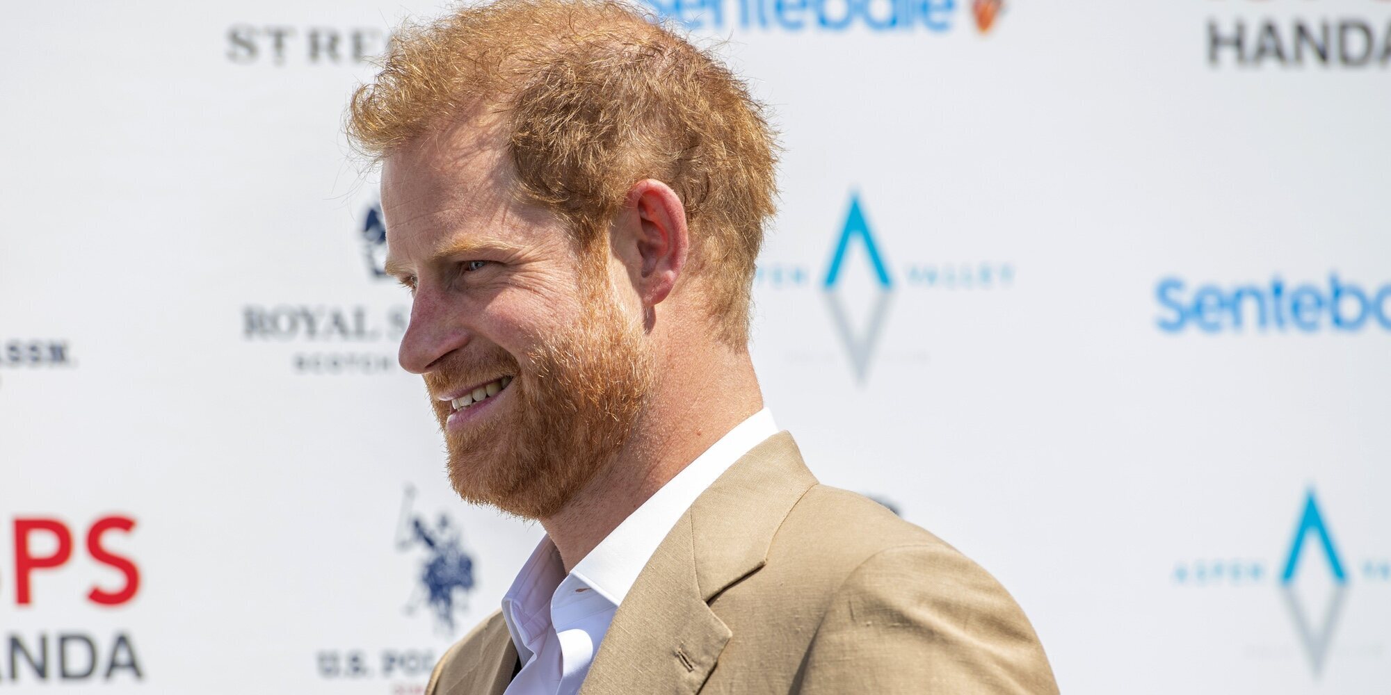 El Príncipe Harry reaparece en un partido de polo sin Meghan Markle