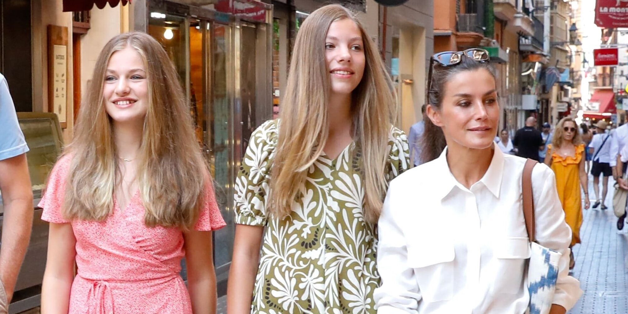 Nada de palco VIP: La Reina Letizia, Leonor y Sofía vivieron el concierto de Harry Styles desde la pista