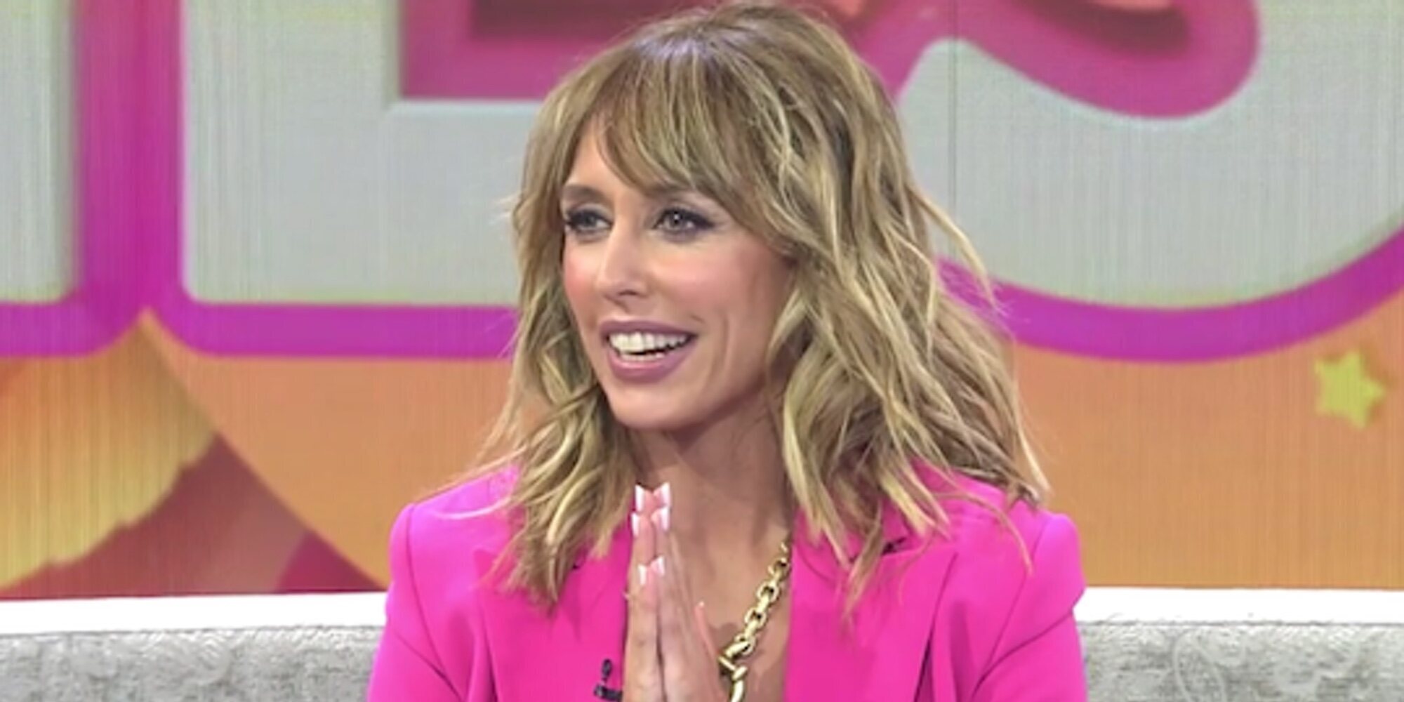 Emma García se emociona en su regreso a Telecinco con el estreno de su programa 'Fiesta'