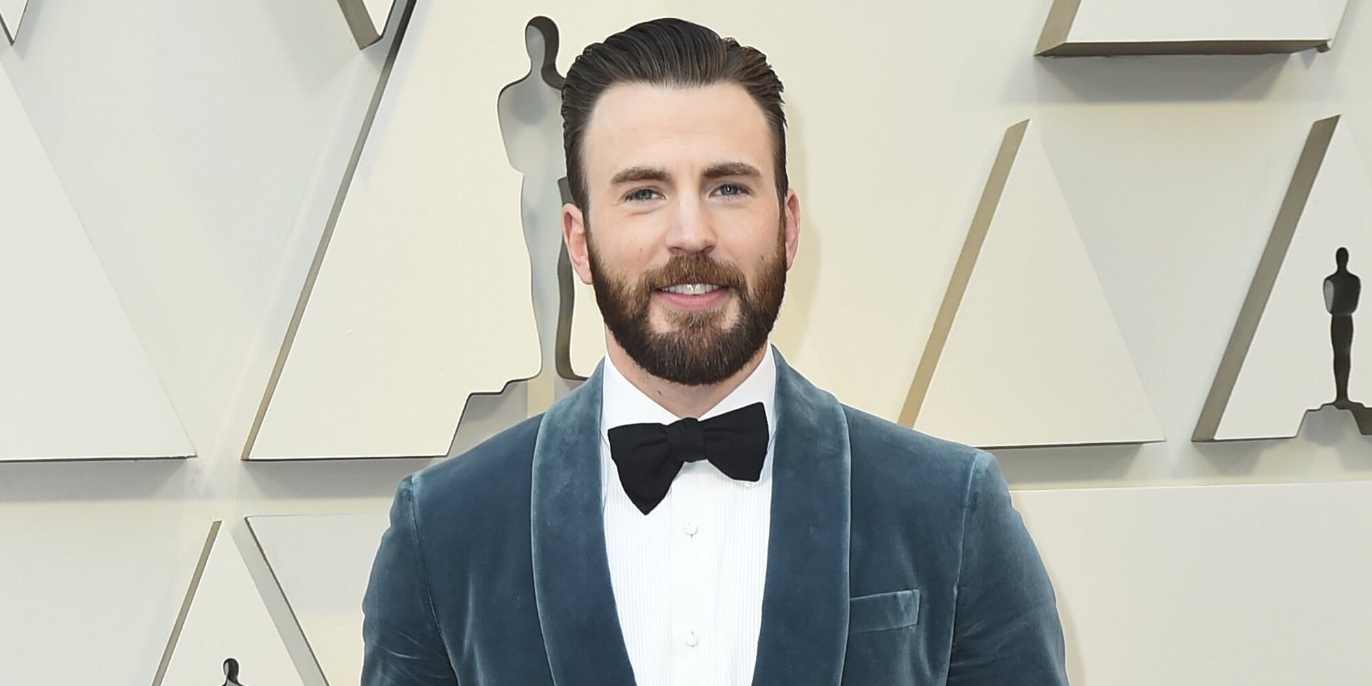 Chris Evans cuenta cómo es llevar el título de 'el hombre más sexy del mundo 2022'