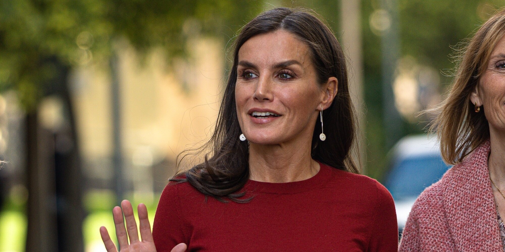 'Los pendientes de la Reina': La Reina Letizia estrena en Barcelona los pendientes que compró durante su visita a BioCultura