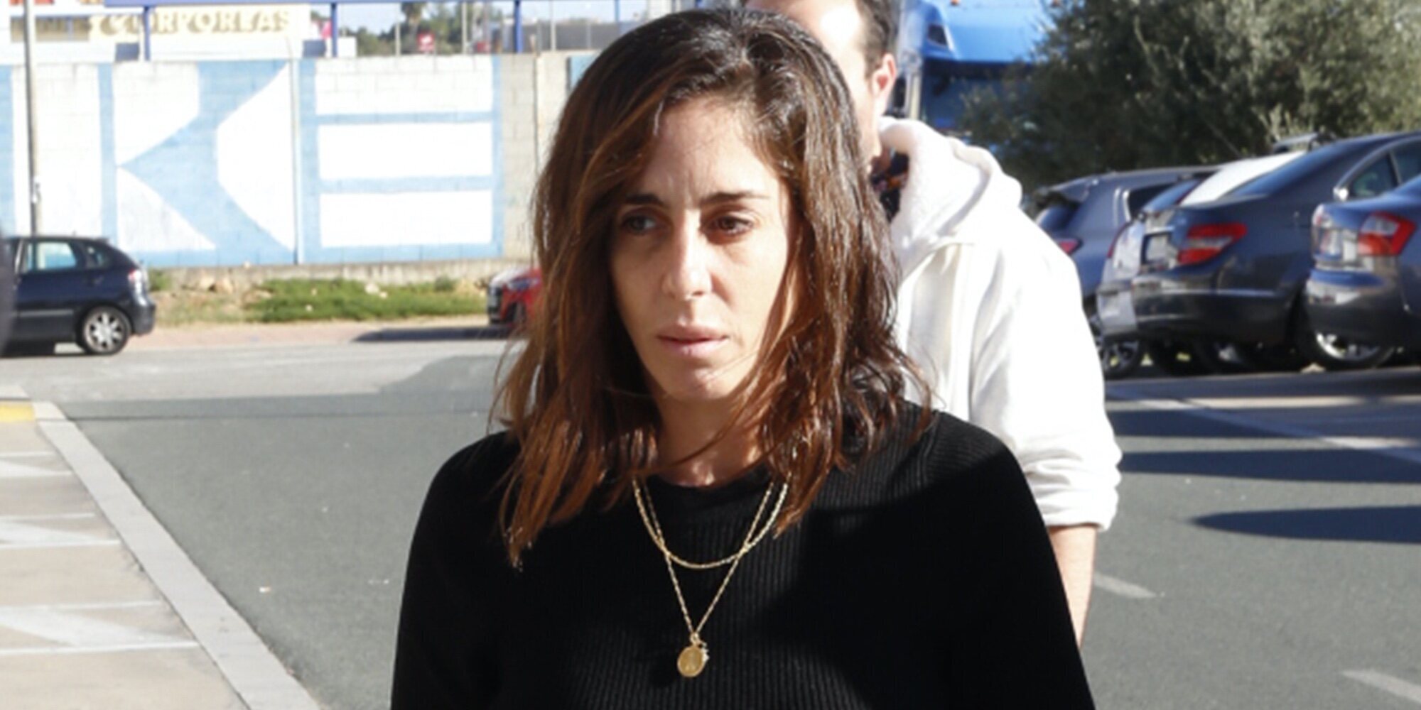 Anabel Pantoja aparece destrozada en el tanatorio de su padre Bernardo Pantoja