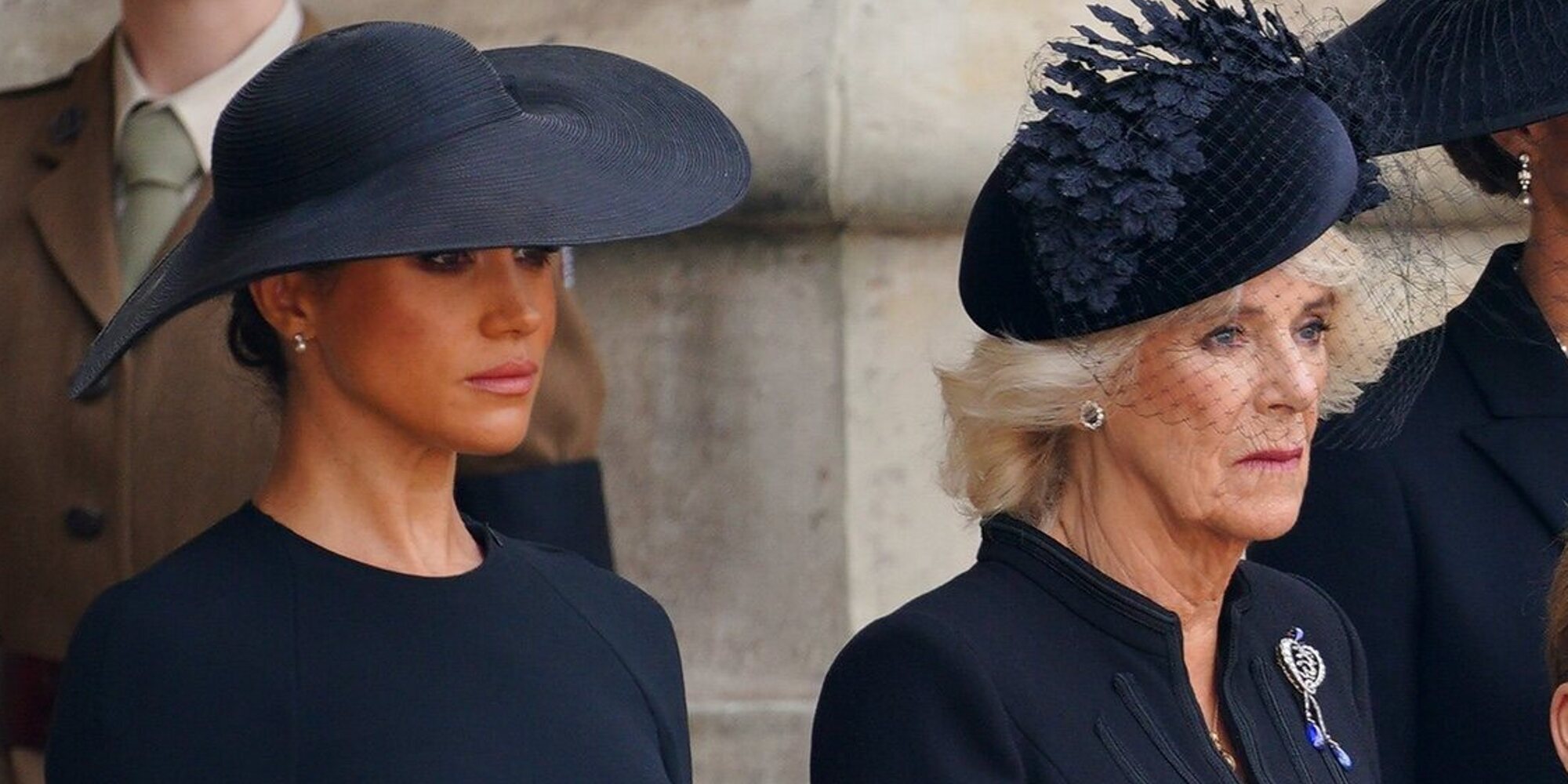 Camilla Parker-Bowles, de celebración navideña con dos enemigos del Príncipe Harry y Meghan Markle