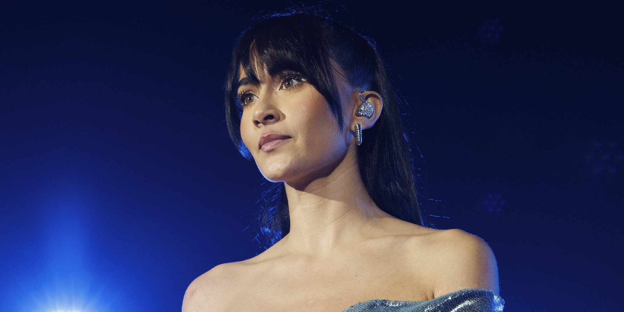 Aitana Ocaña, emocionada en su concierto en el Wizink Center de Madrid al que sí habría ido Miguel Bernardeau