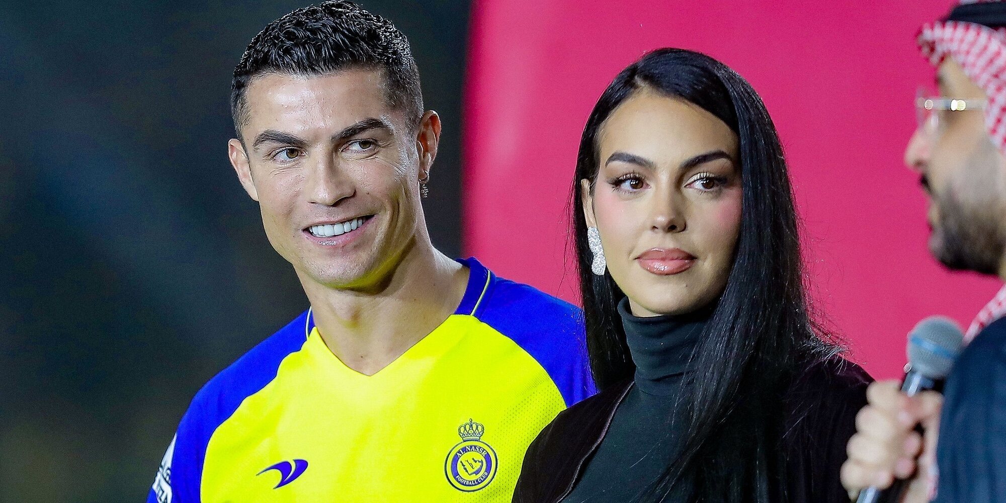 Cristiano Ronaldo, arropado por su familia en su presentación como jugador del Al Nassr