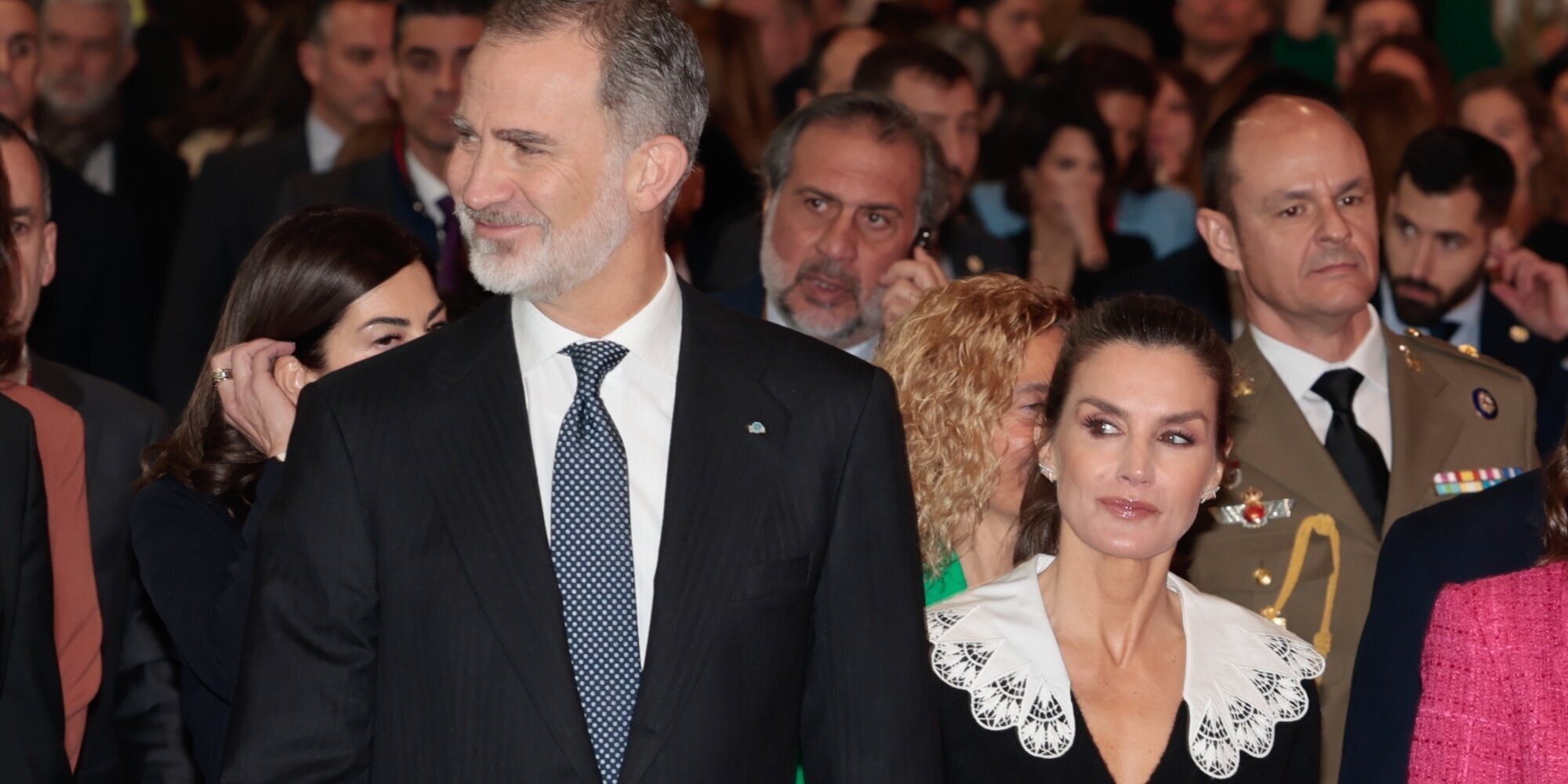 Los Reyes Felipe y Letizia inauguran FITUR 2023: complicidad, turismo y un llamativo jersey