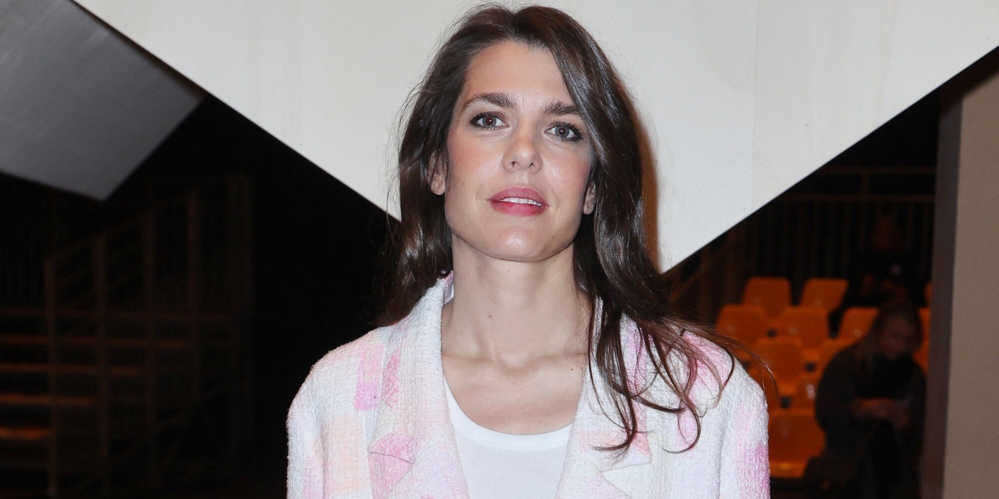 Carlota Casiraghi lo vuelve a hacer: su otra aparición pública en la que logró camuflar su tercer embarazo