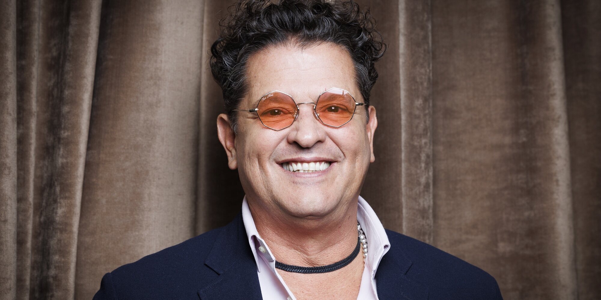 Carlos Vives defiende a Shakira: "Cada uno exorciza el dolor de una manera"