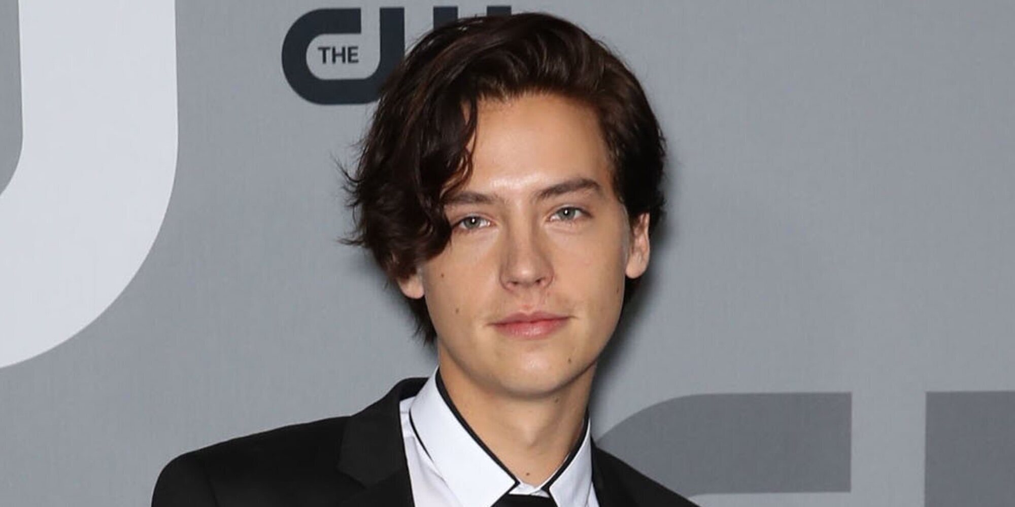 Cole Sprouse se sincera sobre su pasado: culpa a su madre por forzarlo a actuar y cuenta cómo perdió la virginidad