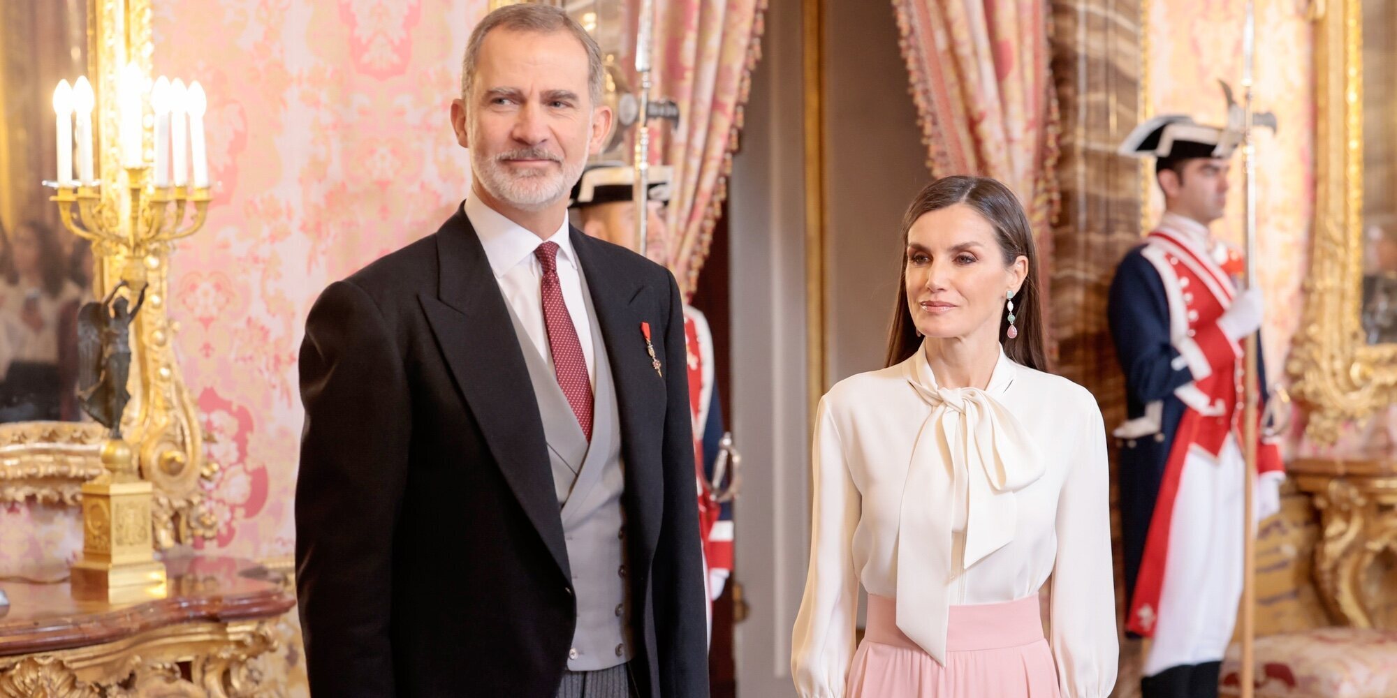 Los Reyes Felipe y Letizia asistirán a la coronación de Carlos III: cónclave royal y una vuelta muy rápida