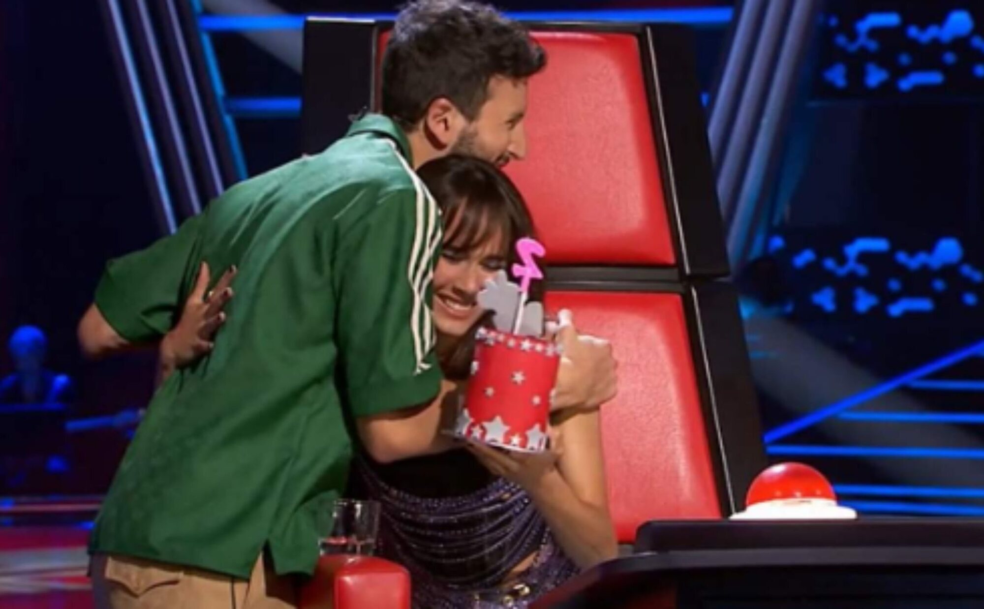 Aitana y Sebastián Yatra en el estreno de 'La Voz Kids': engaños, bloqueos y declaración de amor