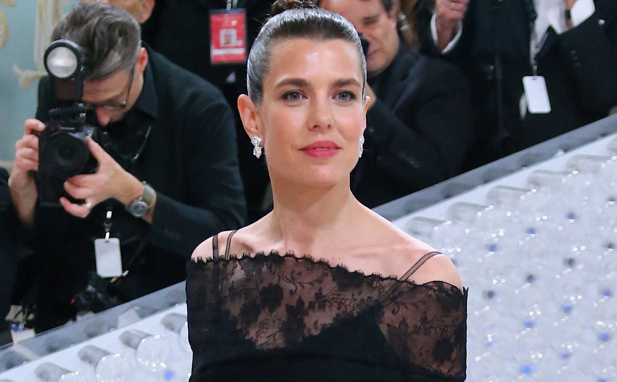 Carlota Casiraghi vuelve a la MET Gala después de 4 años para homenajear a Karl Lagerfeld, gran amigo de Carolina de Mónaco