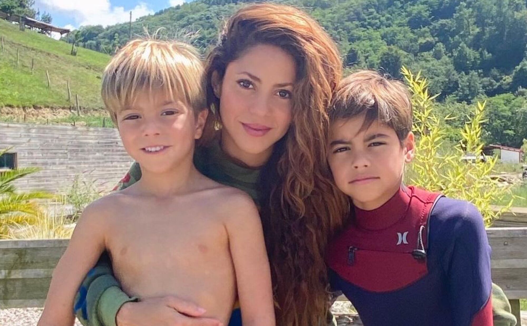 La carta de amor de Shakira a sus hijos en su nueva canción, 'Acróstico', dejando a un lado el despecho por Piqué