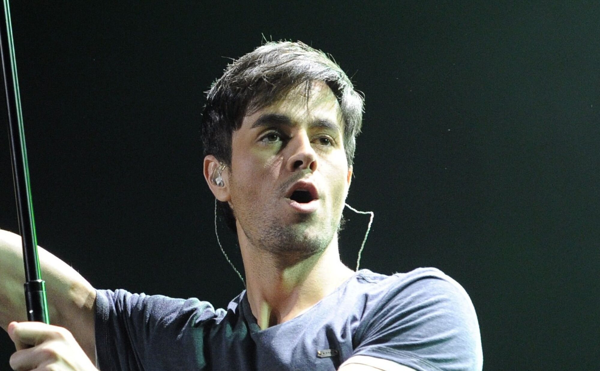 Enrique Iglesias cancela su concierto en México por problemas de salud: "Tengo neumonía"