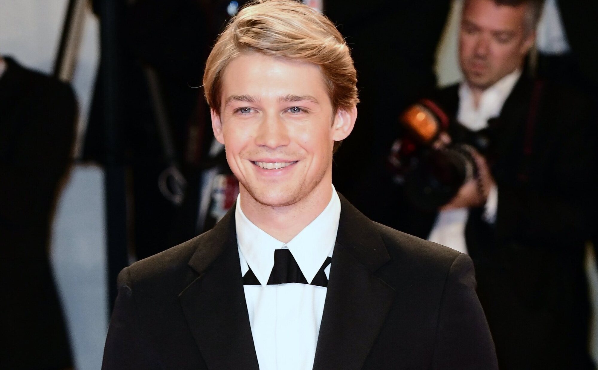 Joe Alwyn rompe su silencio sobre su ruptura con Taylor Swift, molesto por su nueva relación con Matty Healy