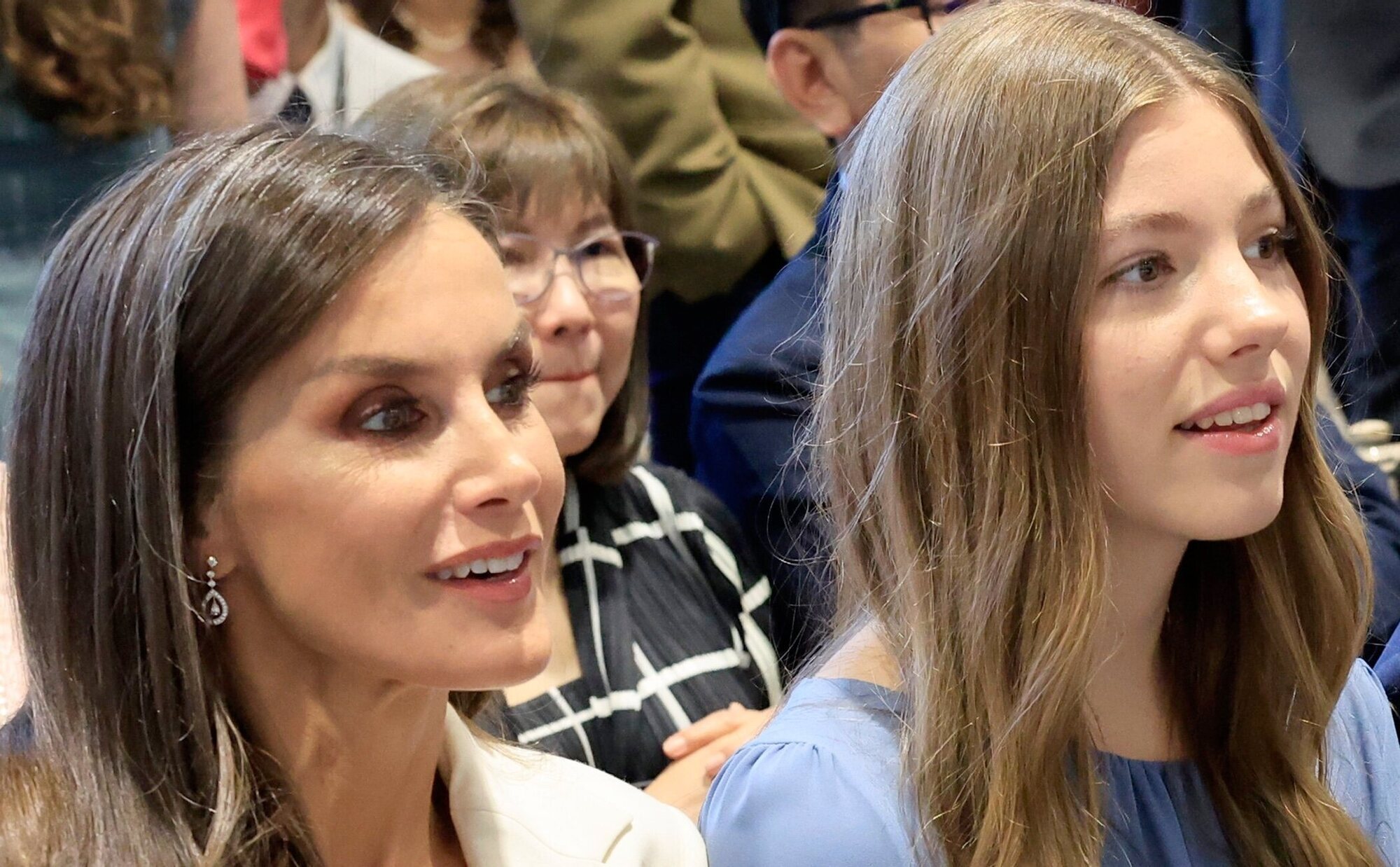 El sueño cumplido de la Infanta Sofía: visita a 'El Hormiguero' con Letizia para conocer y hablar con Chris Hemsworth