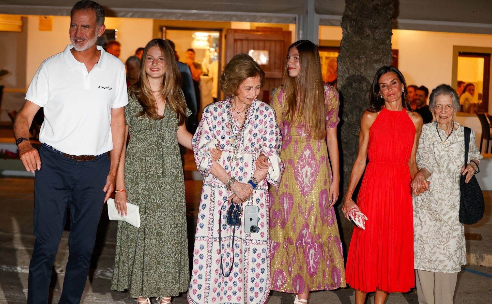 Los otros dos invitados que cenaron con la Familia Real en Mallorca y que no quisieron aparecer en el posado