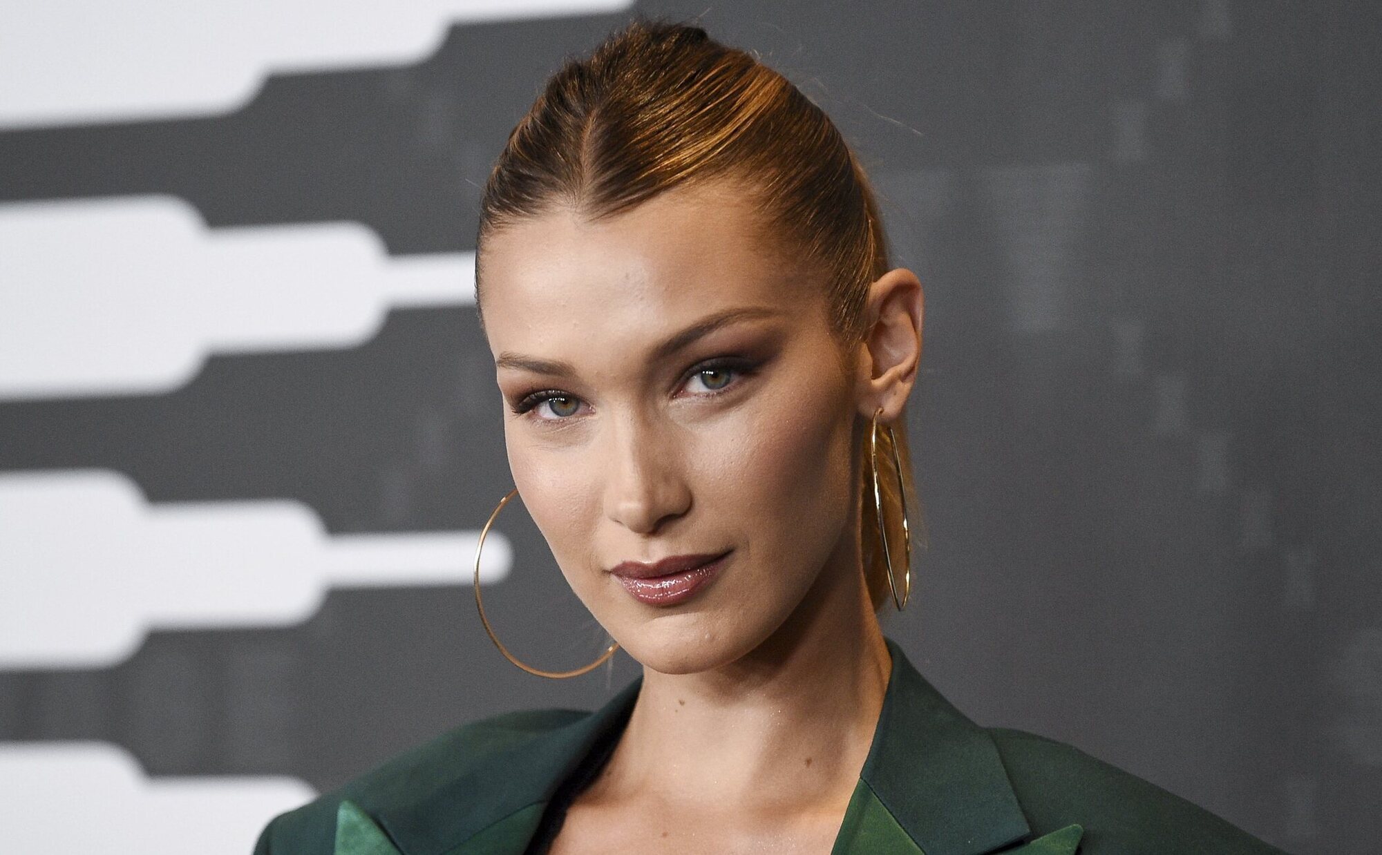 Bella Hadid anuncia feliz haberse curado de la enfermedad de Lyme tras casi 15 años tras meses a tratamiento