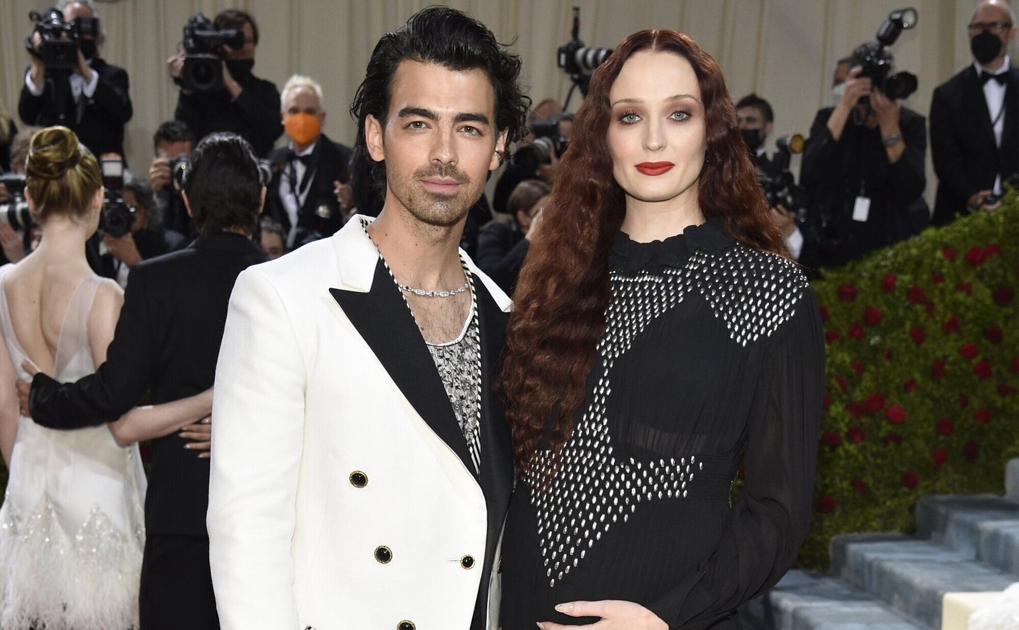 Se confirma que Joe Jonas le ha pedido el divorcio a Sophie Turner y salen a la luz detalles de la relación y de sus hijas