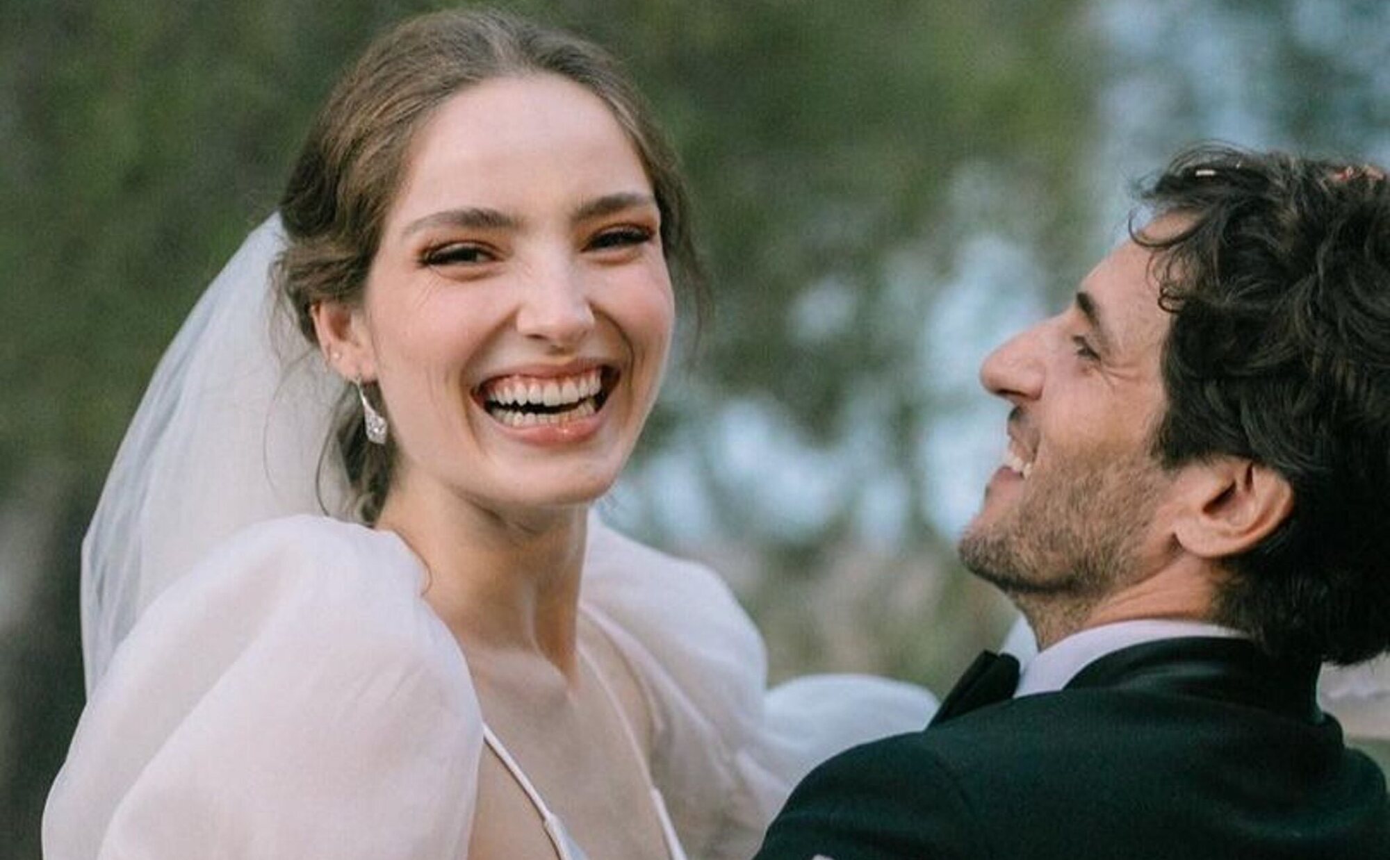 Quim Gutiérrez y Paula Willems celebran su boda un año después de casarse