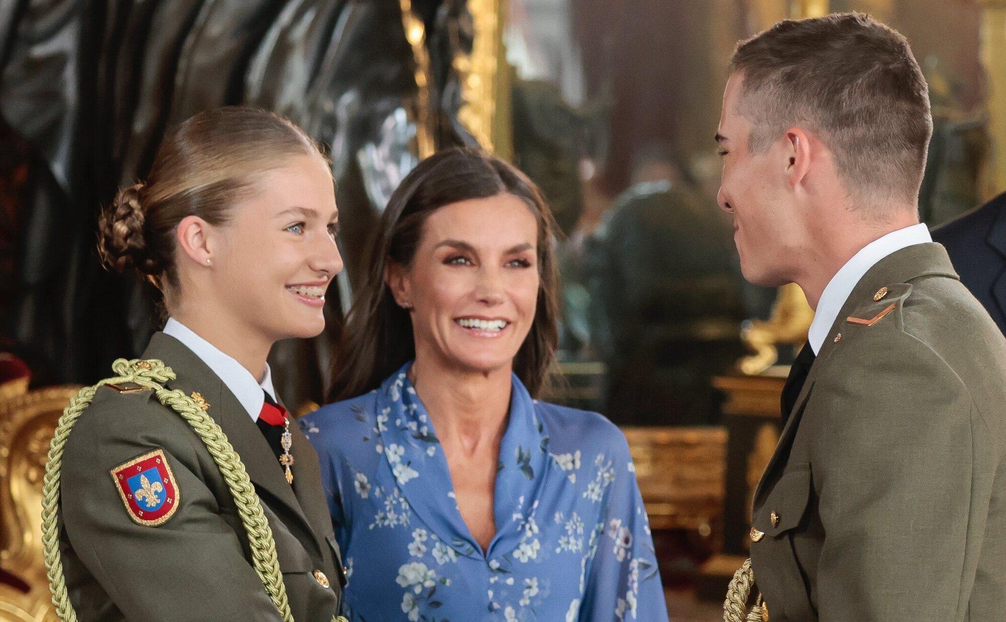 Todo sobre el soldado que ha hecho sonreír a la Princesa Leonor en el Palacio Real y por lo que se han hecho virales