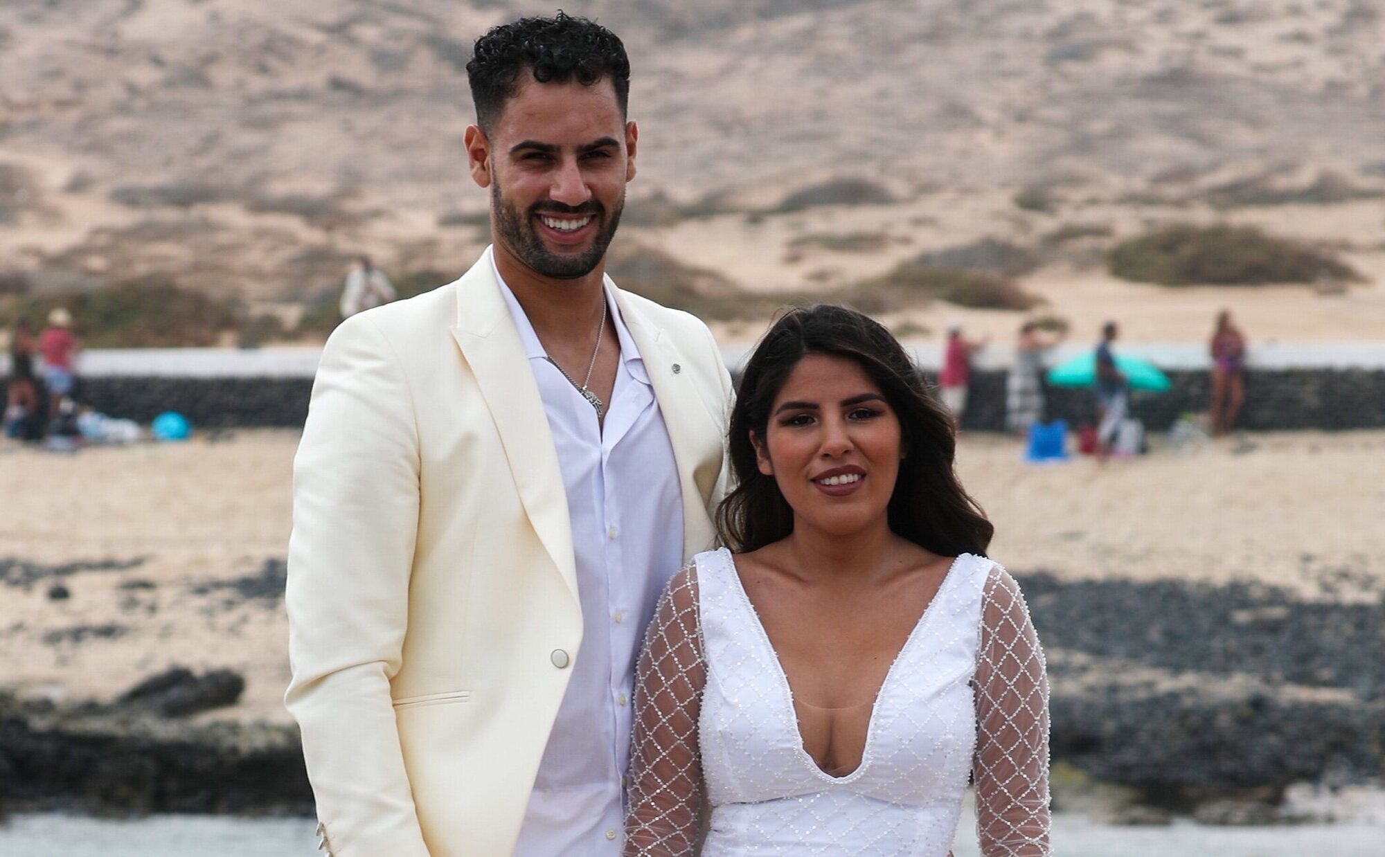 Todos los detalles de la boda de Isa Pantoja y Asraf Beno: lágrimas, vestido clásico e invitados