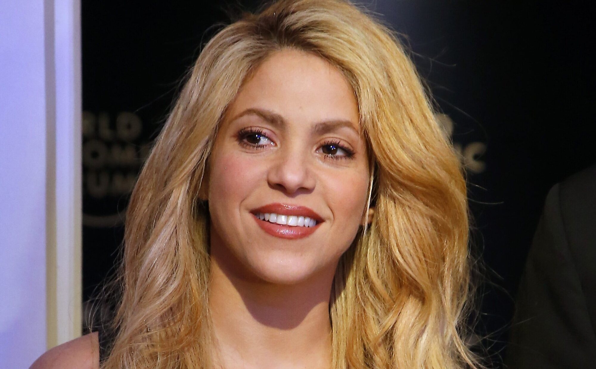 Shakira viaja de urgencia a Colombia por la salud de su madre