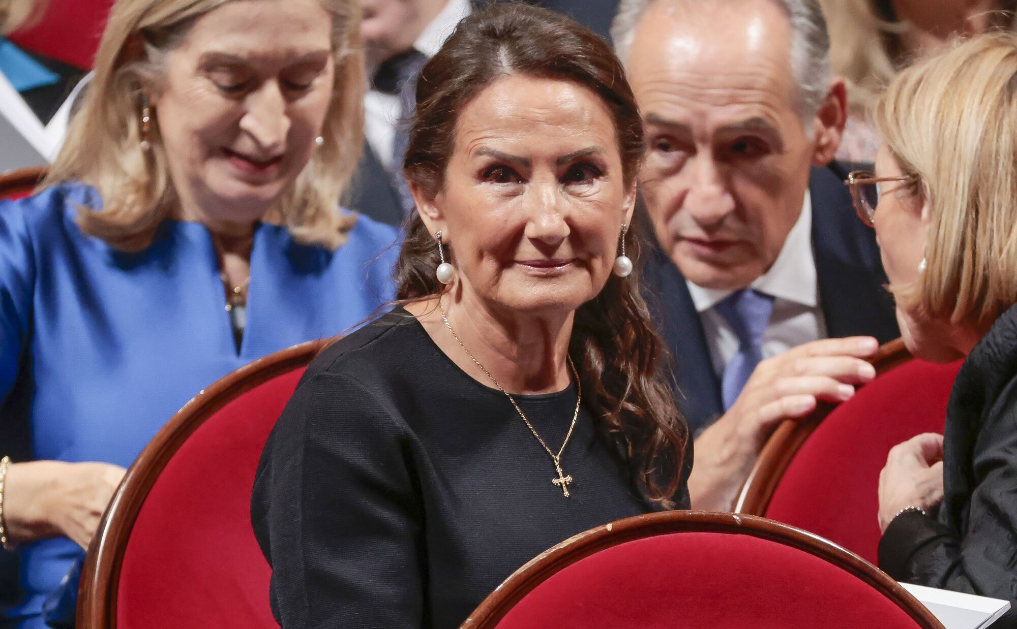 El tierno momento entre Paloma Rocasolano y la Princesa Leonor y la Infanta Sofía en los Premios Princesa de Asturias 2023